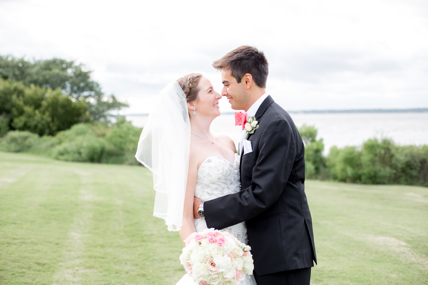 86-crystal-coast-country-club-wedding-403