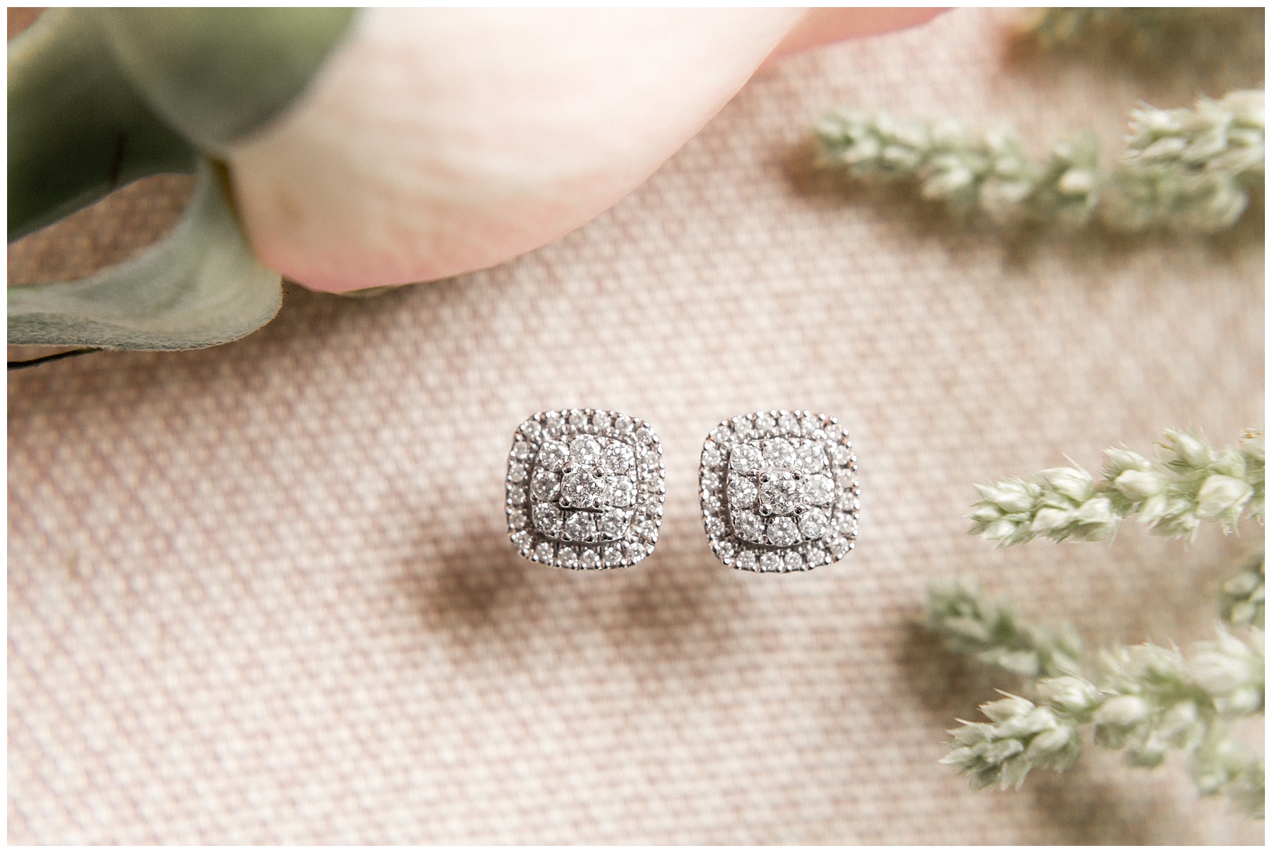 The Leaning Tree- Bailey NC -Wedding Day- Tiffany L Johnson_0016.jpg The Leaning Tree- Bailey NC -Wedding Day- Tiffany L Johnson_0016.jpg