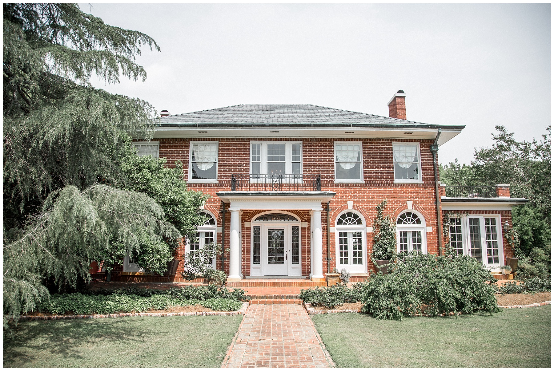 The Leaning Tree- Bailey NC -Wedding Day- Tiffany L Johnson_0040.jpg The Leaning Tree- Bailey NC -Wedding Day- Tiffany L Johnson_0040.jpg