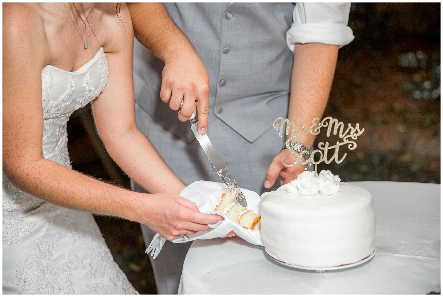 The Leaning Tree- Bailey NC -Wedding Day- Tiffany L Johnson_0175.jpg The Leaning Tree- Bailey NC -Wedding Day- Tiffany L Johnson_0175.jpg