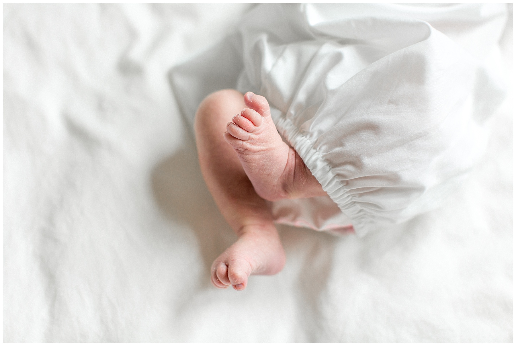 lifestyle newborn session-goldsboro nc-tiffany l johnson photography_0021.jpg