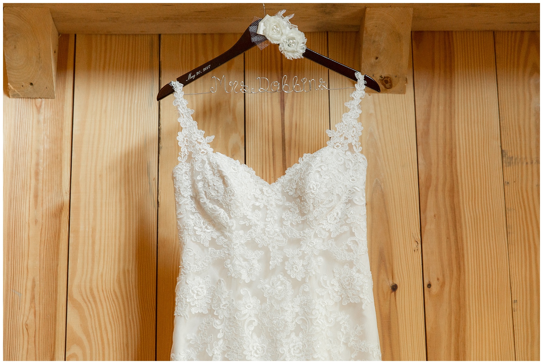 the barn at woodlake meadows wedding day- tiffany l johnson photograhy - bear creek nc_0009.jpg