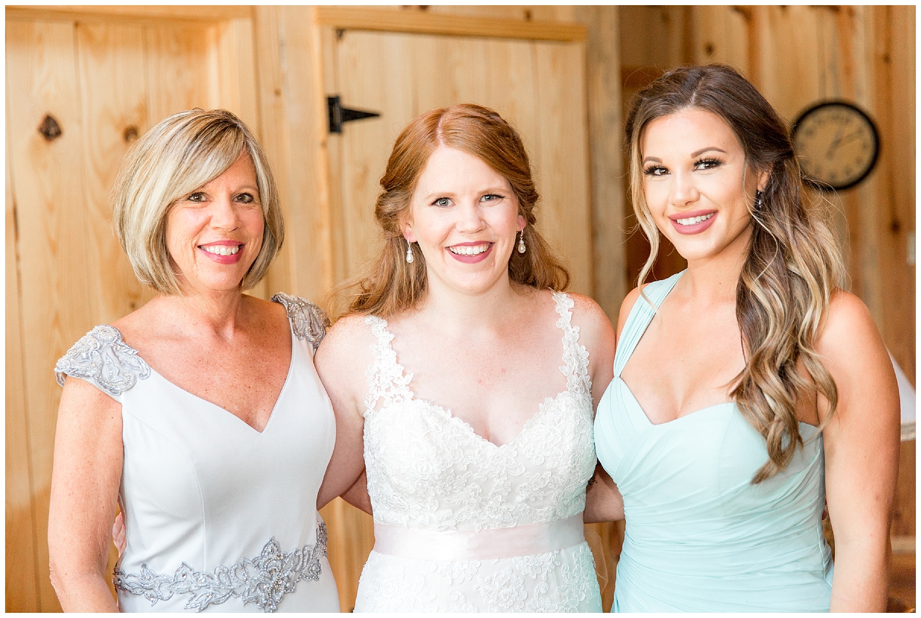 the barn at woodlake meadows wedding day- tiffany l johnson photograhy - bear creek nc_0021.jpg