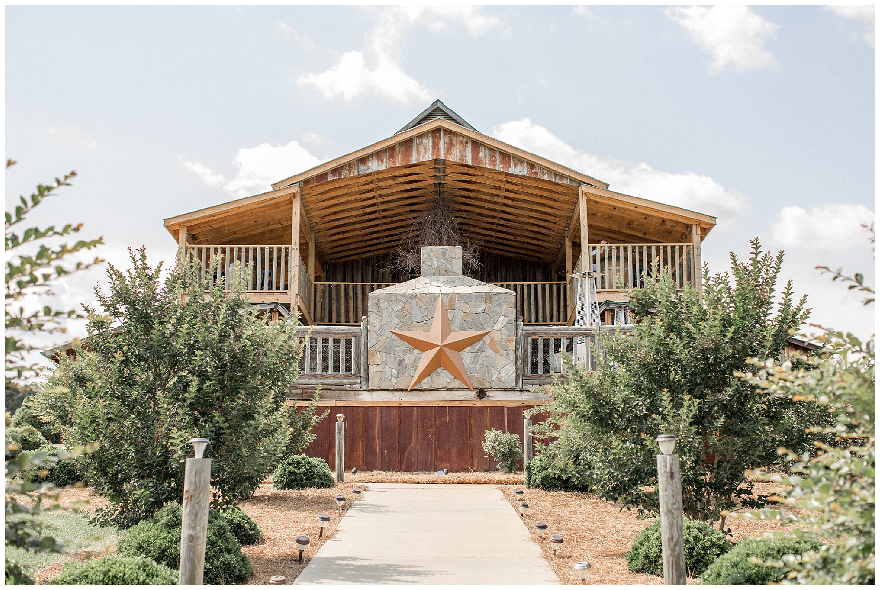 the barn at woodlake meadows wedding day- tiffany l johnson photograhy - bear creek nc_0111.jpg