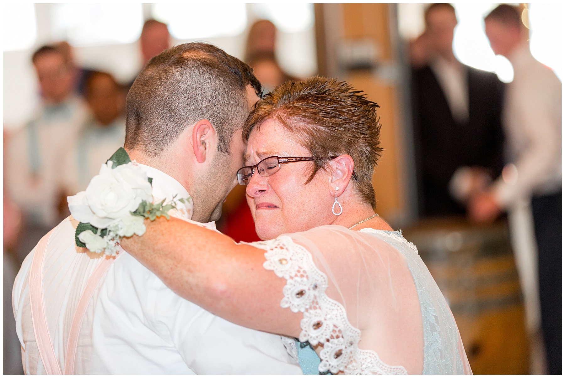 the barn at woodlake meadows wedding day- tiffany l johnson photograhy - bear creek nc_0122.jpg