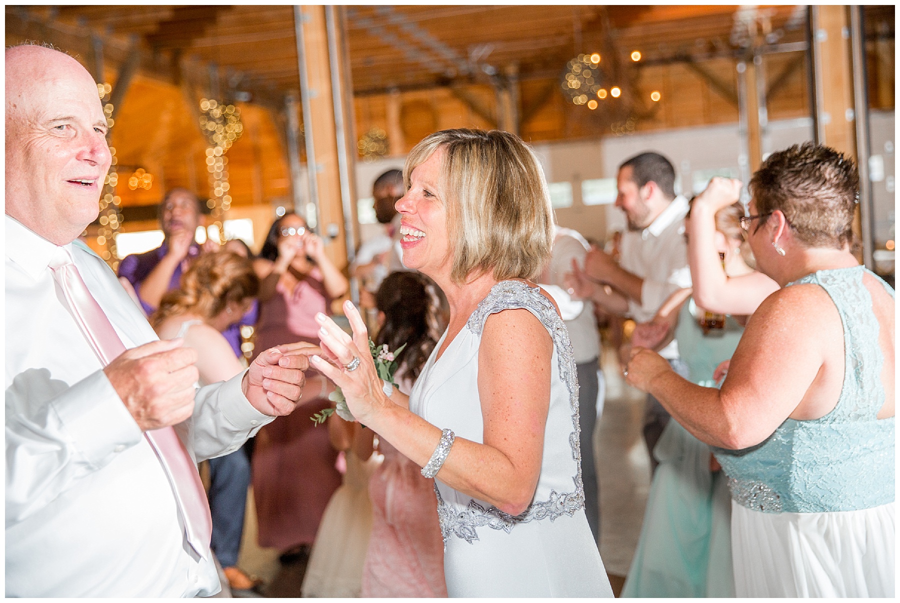 the barn at woodlake meadows wedding day- tiffany l johnson photograhy - bear creek nc_0133.jpg