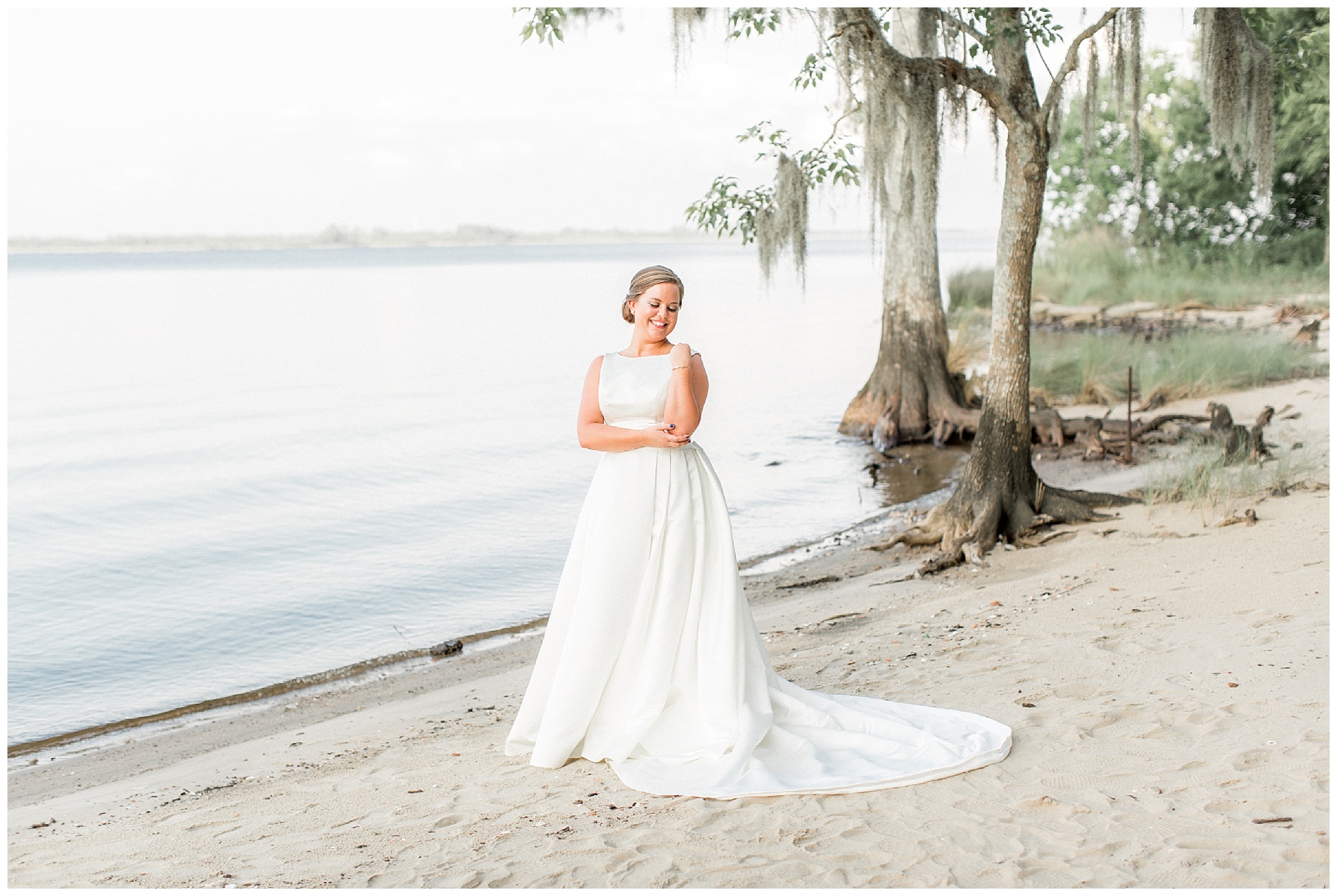 abilena plantation-bridal portrait session-new bern-tiffany l johnson_0019.jpg abilena plantation-bridal portrait session-new bern-tiffany l johnson_0019.jpg