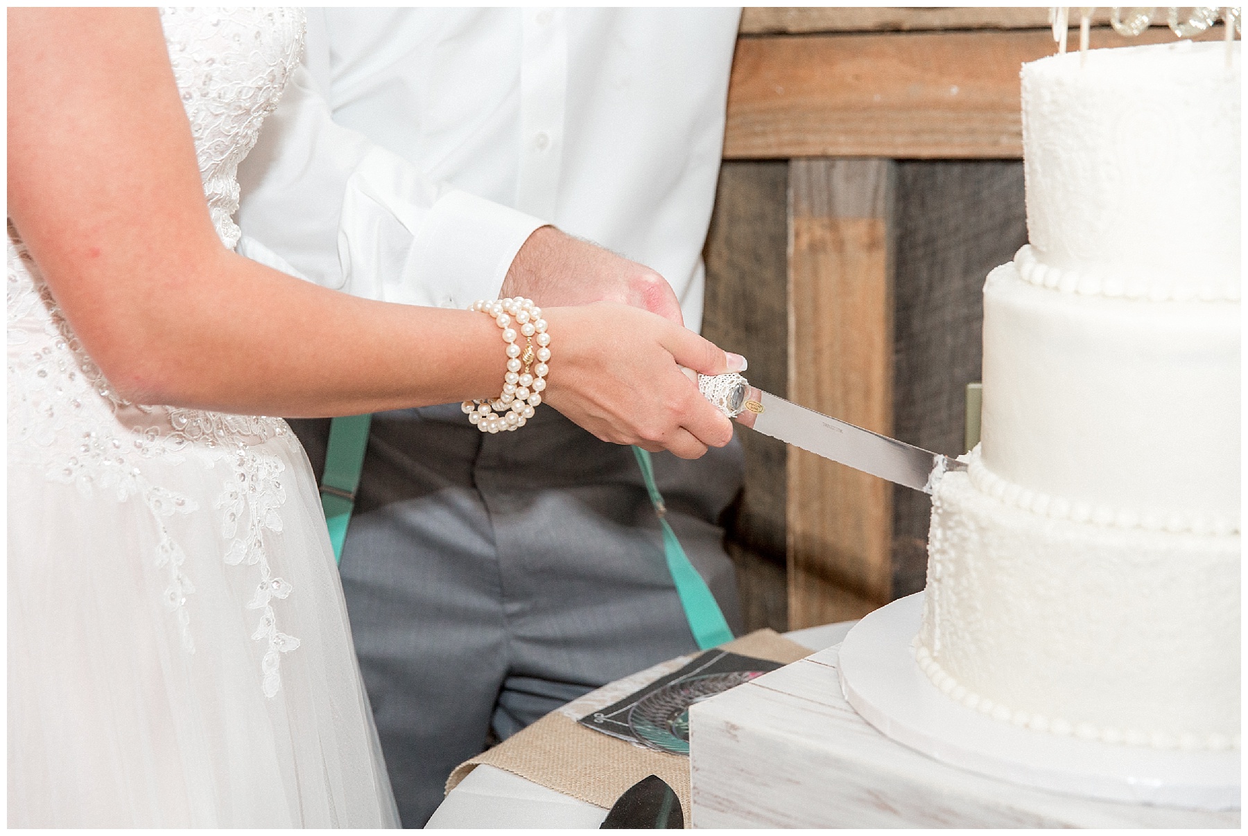 the farm at 95 selma nc wedding day -tiffany l johnson photography - the farm wedding_0129.jpg