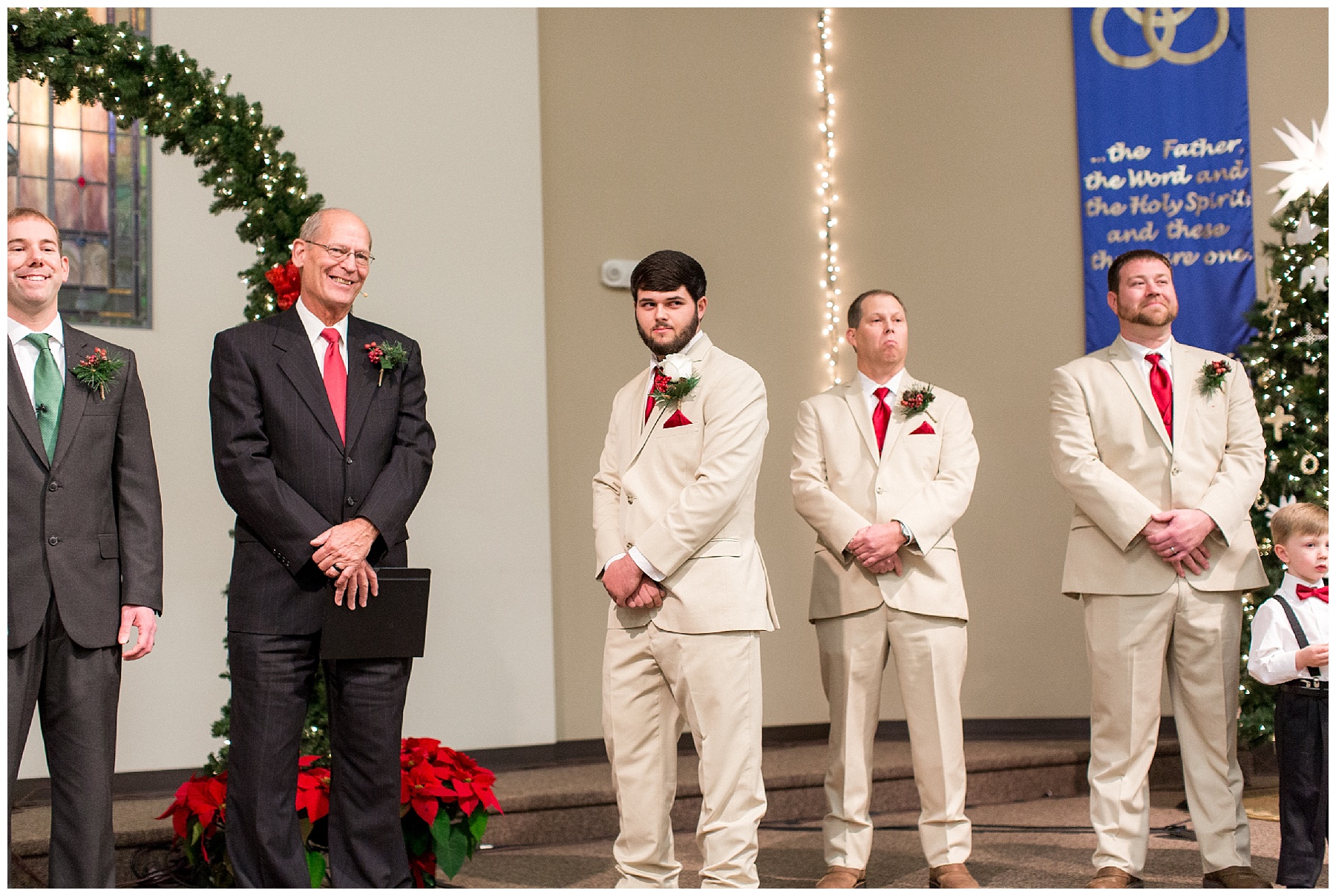 kenly nc wedding day-tiffany l johnson photography-christmas wedding_0050.jpg
