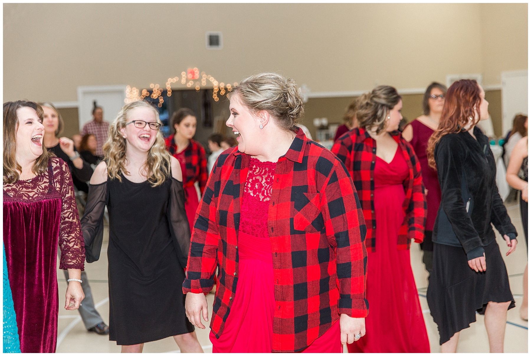 kenly nc wedding day-tiffany l johnson photography-christmas wedding_0096.jpg