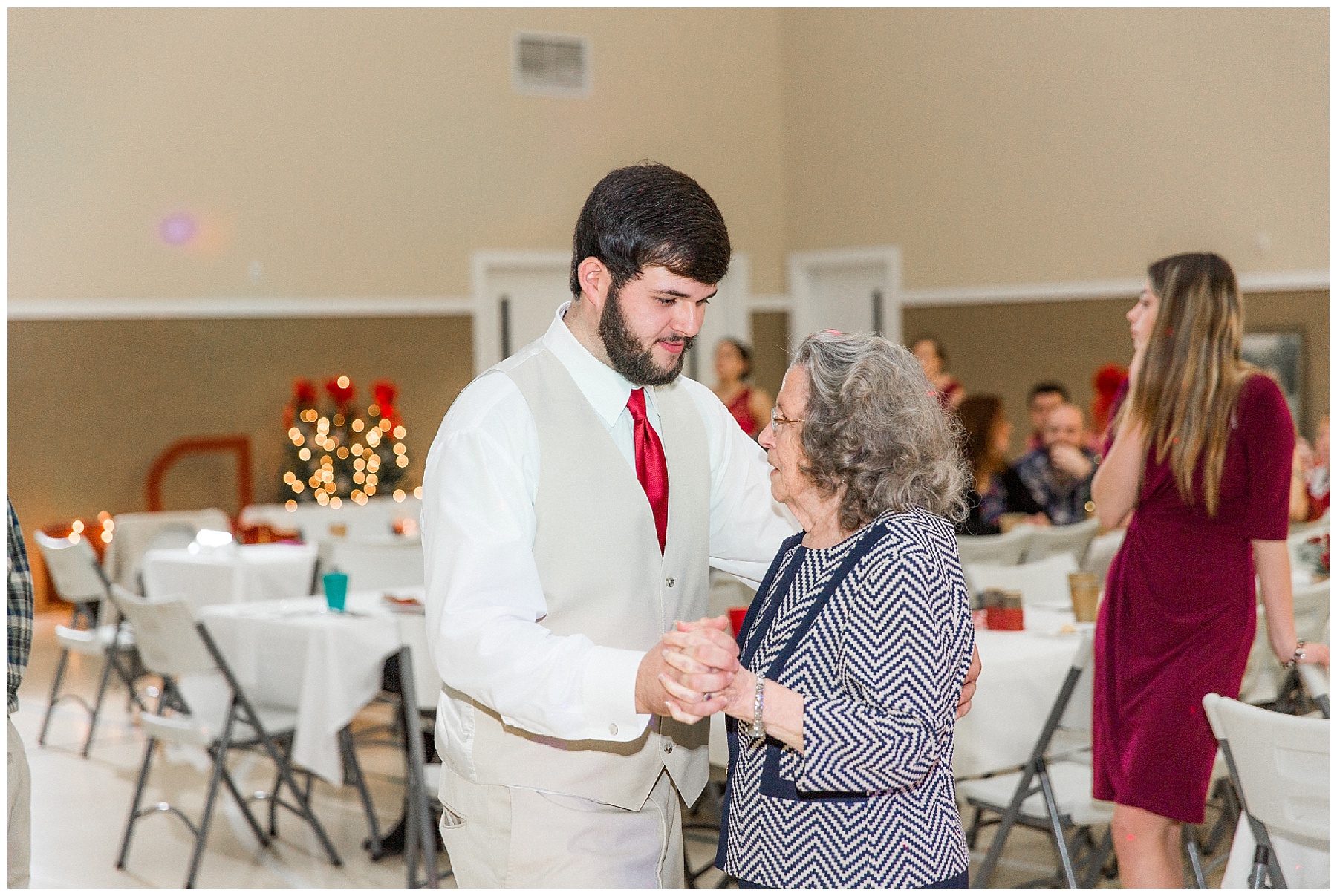 kenly nc wedding day-tiffany l johnson photography-christmas wedding_0101.jpg