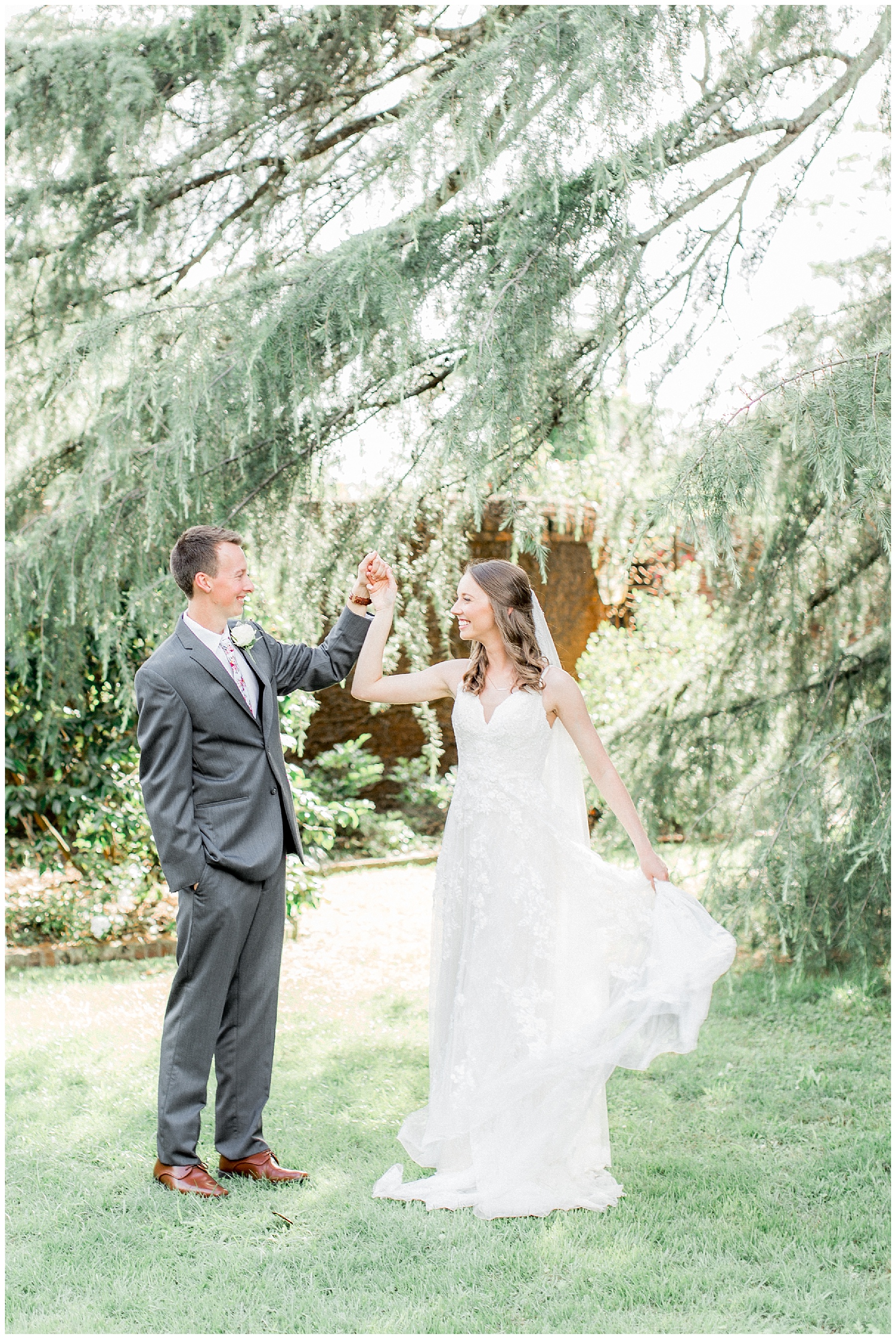 the leaning tree wedding day-raleigh wedding photographer-tiffany l johnson photography_0158.jpg