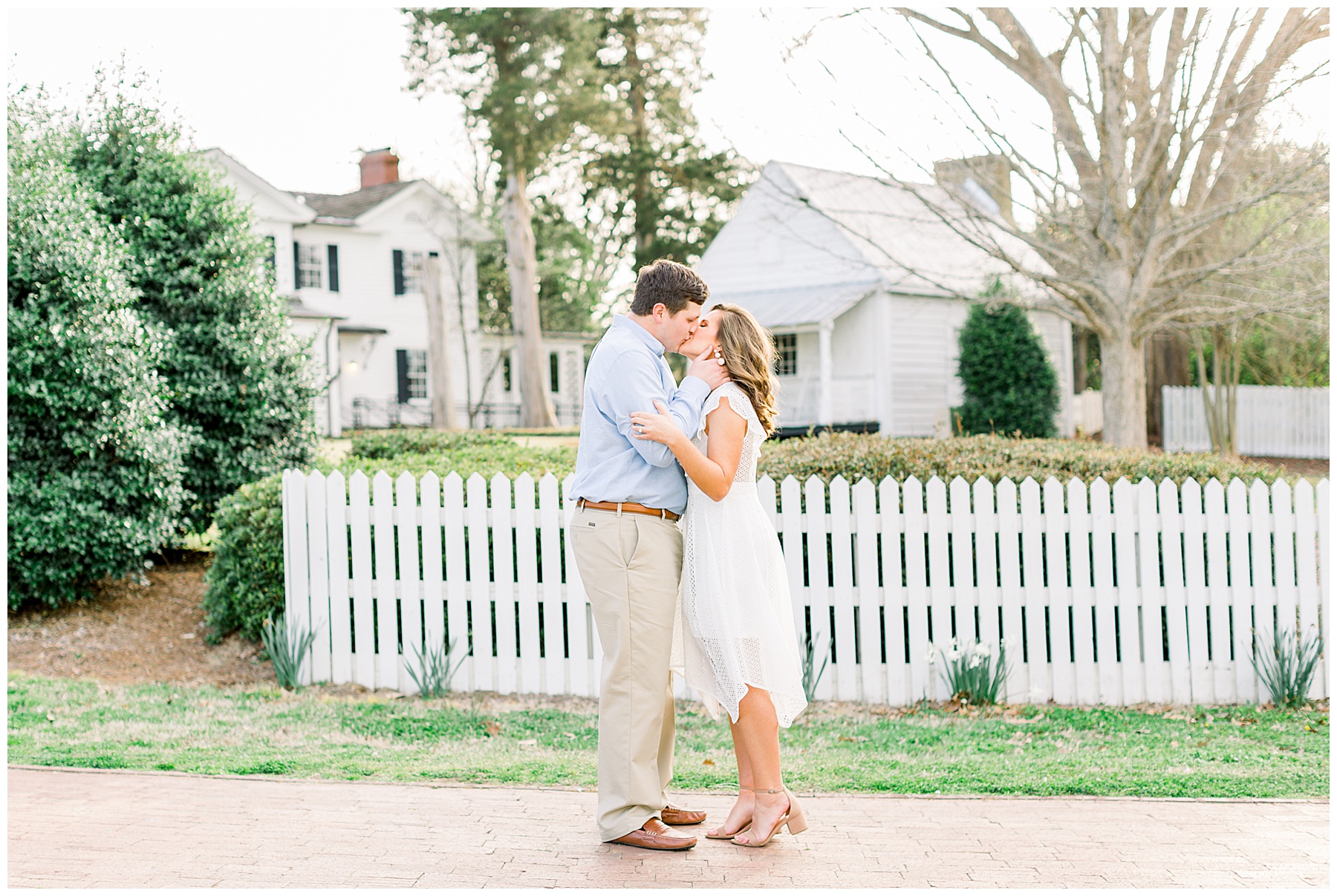 Historic Oak Engagement Session - raleigh nc engagement session - tiffany l johnson photography_0007.jpg