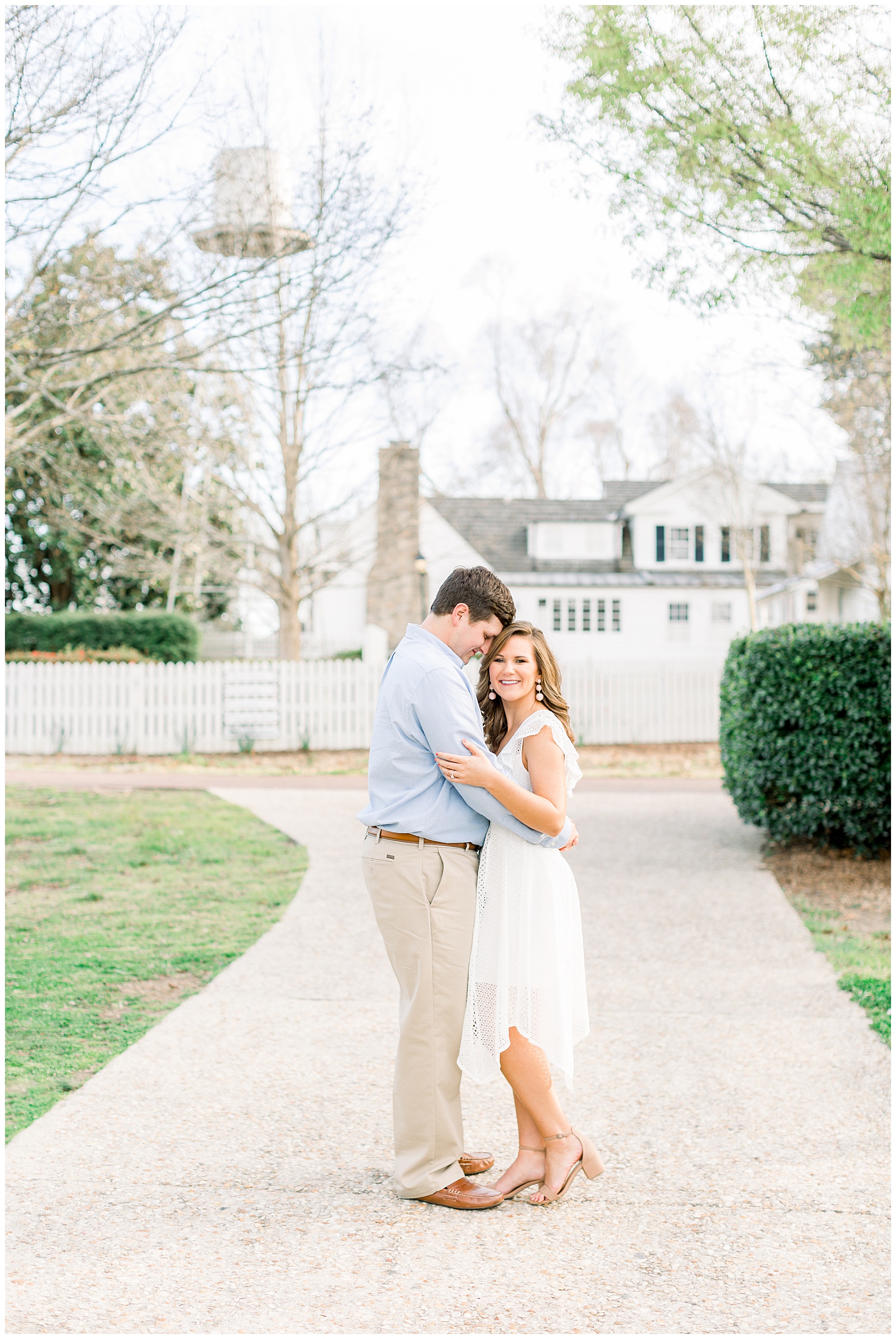 Historic Oak Engagement Session - raleigh nc engagement session - tiffany l johnson photography_0013.jpg