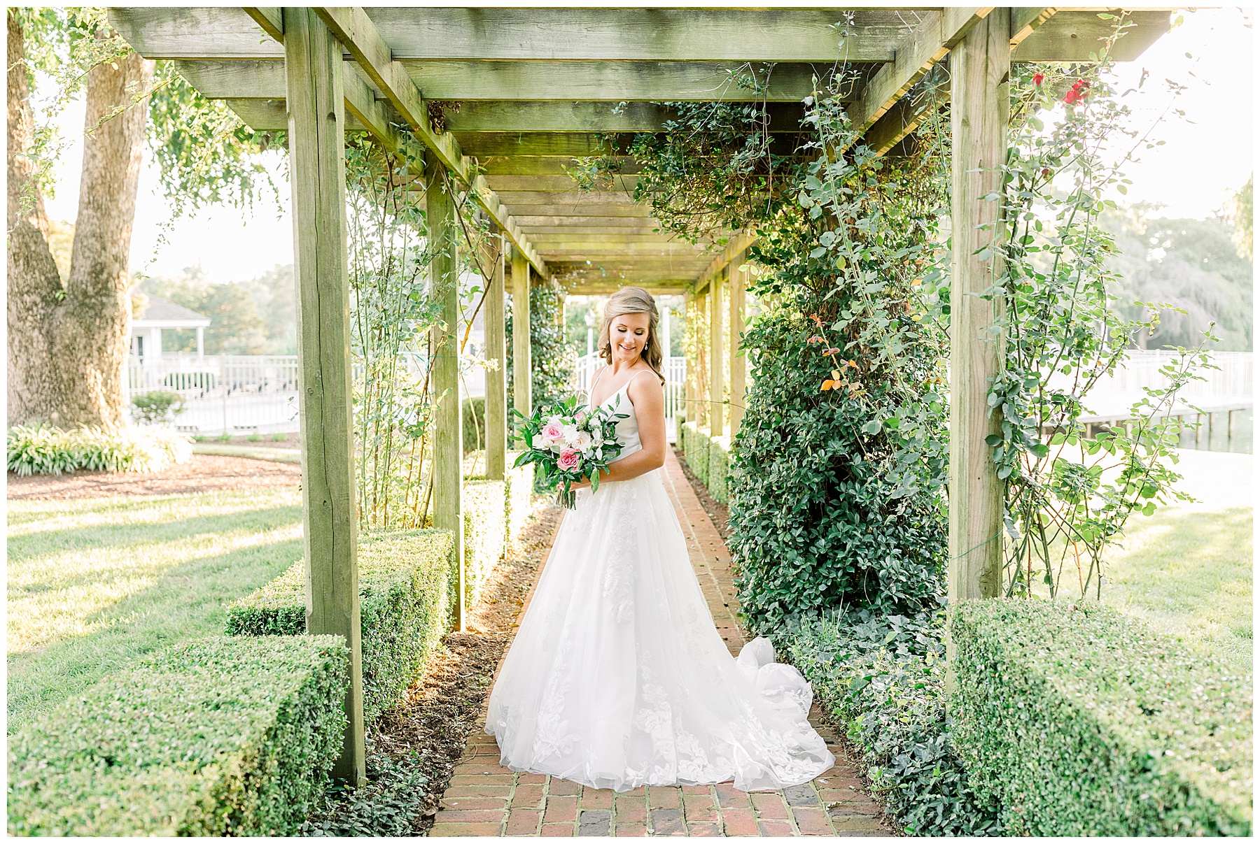 Rose Hill Plantation Bridal Session - Tiffany L Johnson Photography_0011.jpg Rose Hill Plantation Bridal Session - Tiffany L Johnson Photography_0011.jpg