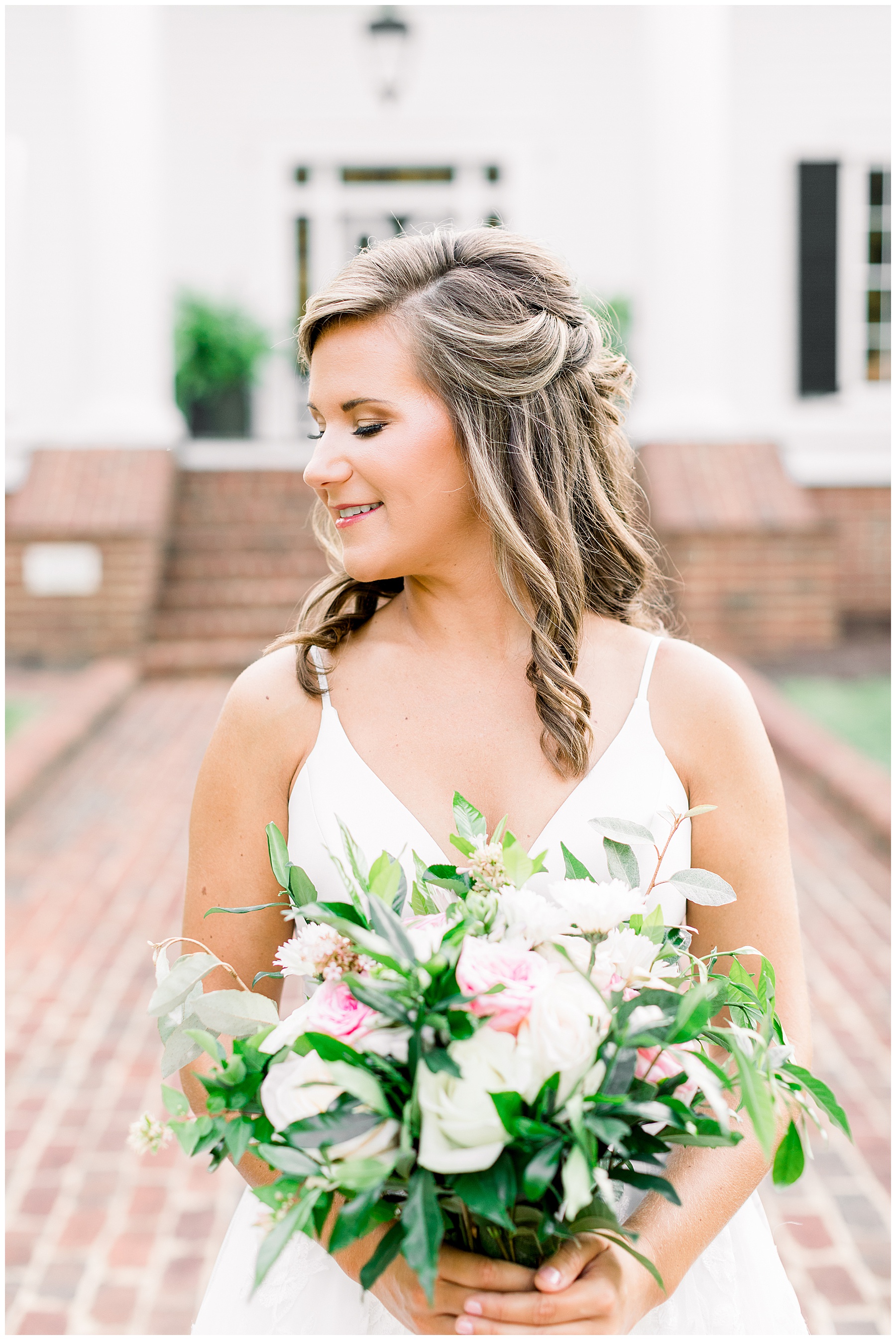 Rose Hill Plantation Bridal Session - Tiffany L Johnson Photography_0019.jpg Rose Hill Plantation Bridal Session - Tiffany L Johnson Photography_0019.jpg