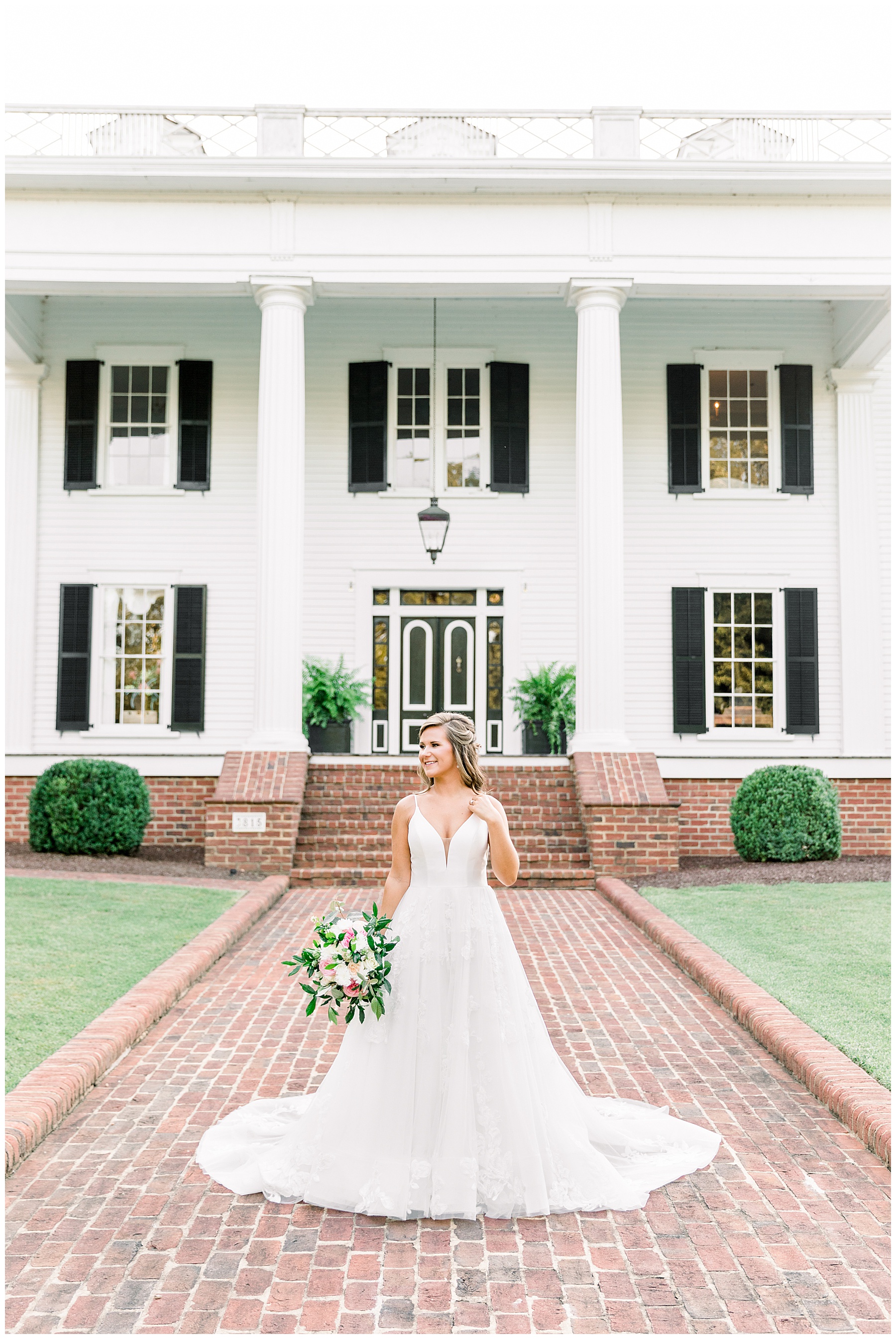Rose Hill Plantation Bridal Session - Tiffany L Johnson Photography_0021.jpg Rose Hill Plantation Bridal Session - Tiffany L Johnson Photography_0021.jpg