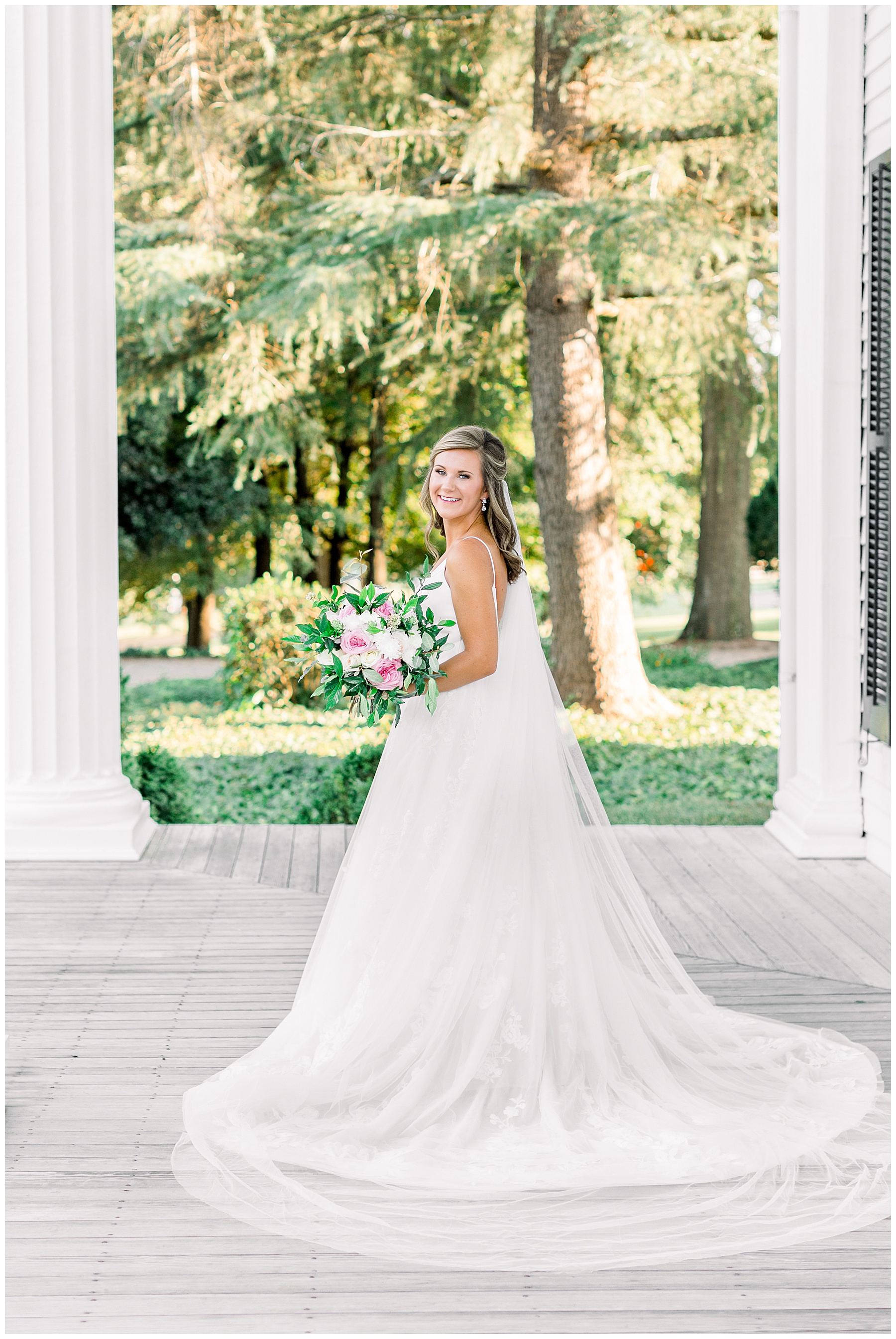 Rose Hill Plantation Bridal Session - Tiffany L Johnson Photography_0040.jpg Rose Hill Plantation Bridal Session - Tiffany L Johnson Photography_0040.jpg