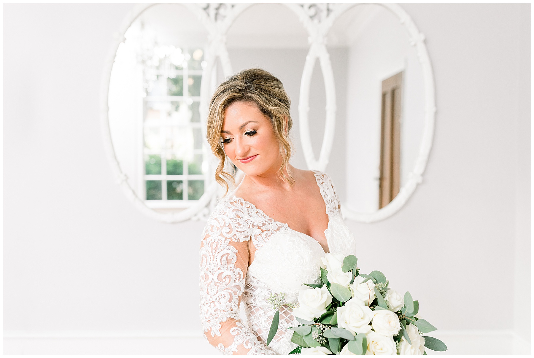 Leslie Alford Mims House Bridal Session - Tiffany L Johnson Photography_0015.jpg