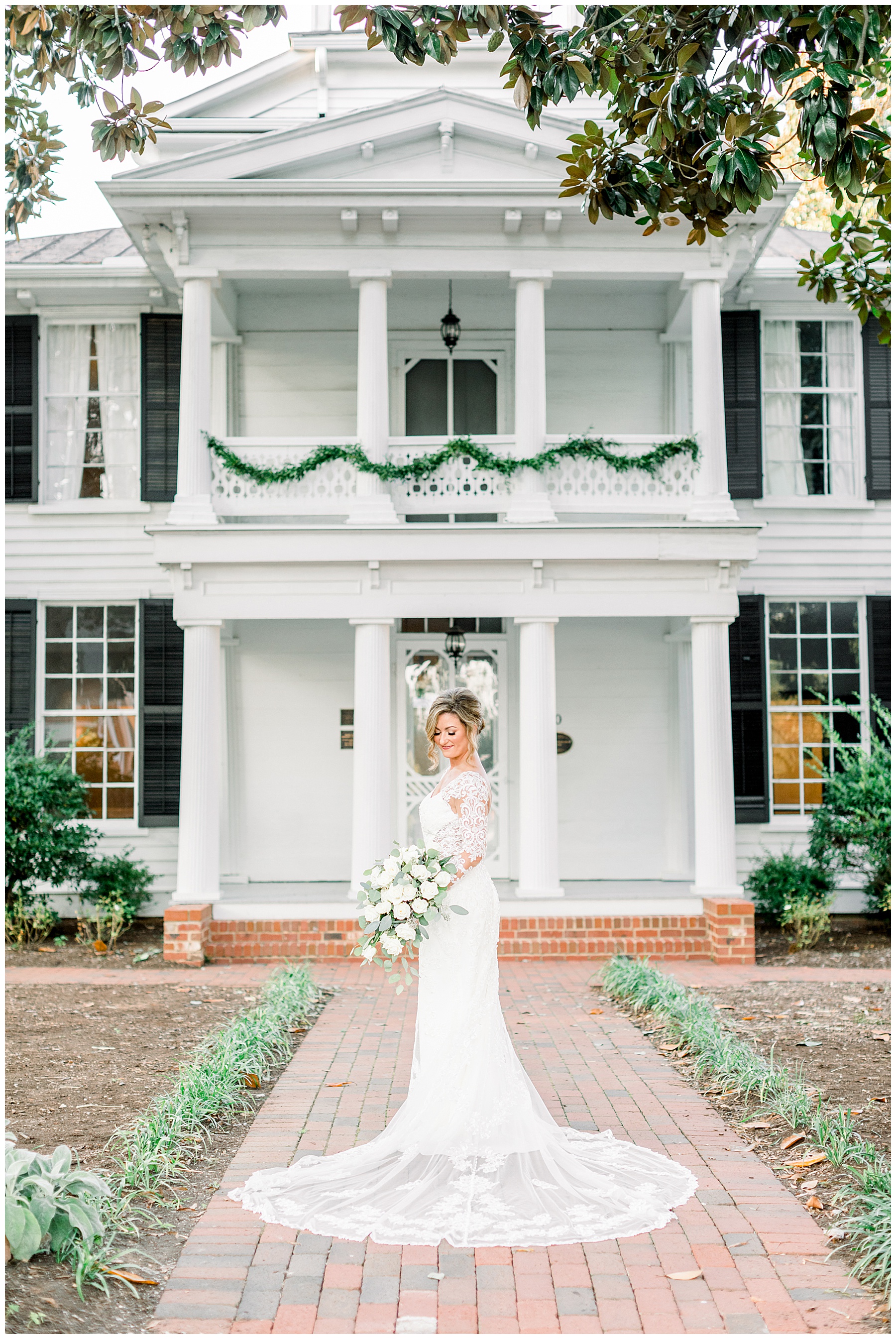Leslie Alford Mims House Bridal Session - Tiffany L Johnson Photography_0023.jpg