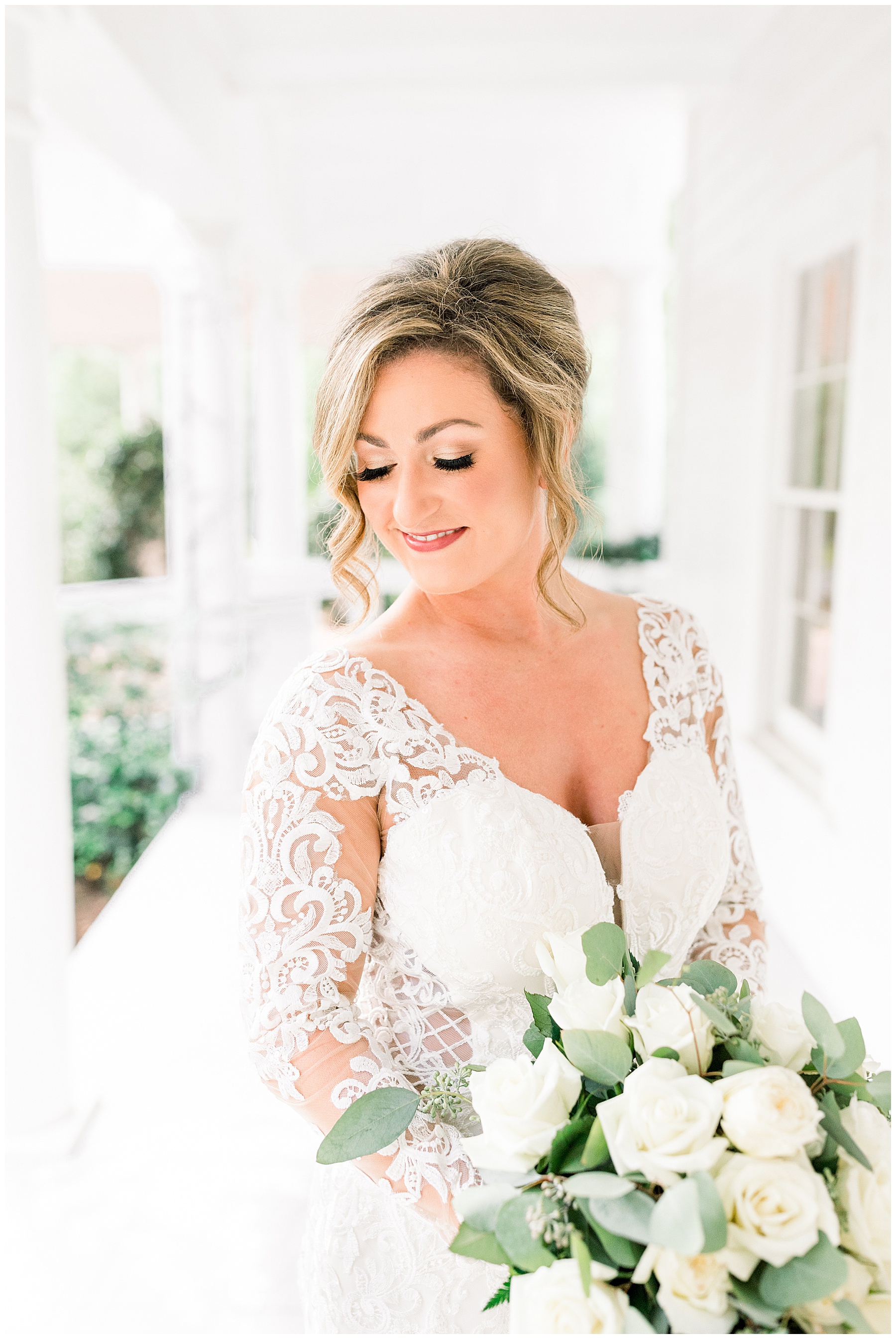 Leslie Alford Mims House Bridal Session - Tiffany L Johnson Photography_0037.jpg