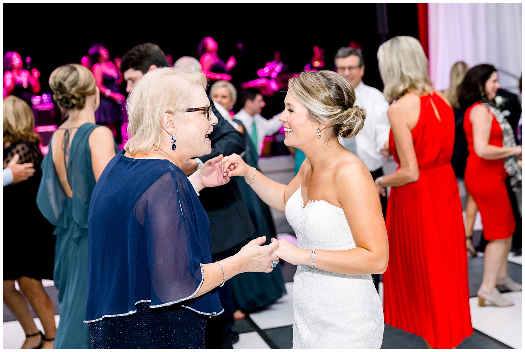 Meredith College Wedding Photographer - Tiffany L Johnson Photography_0158.jpg