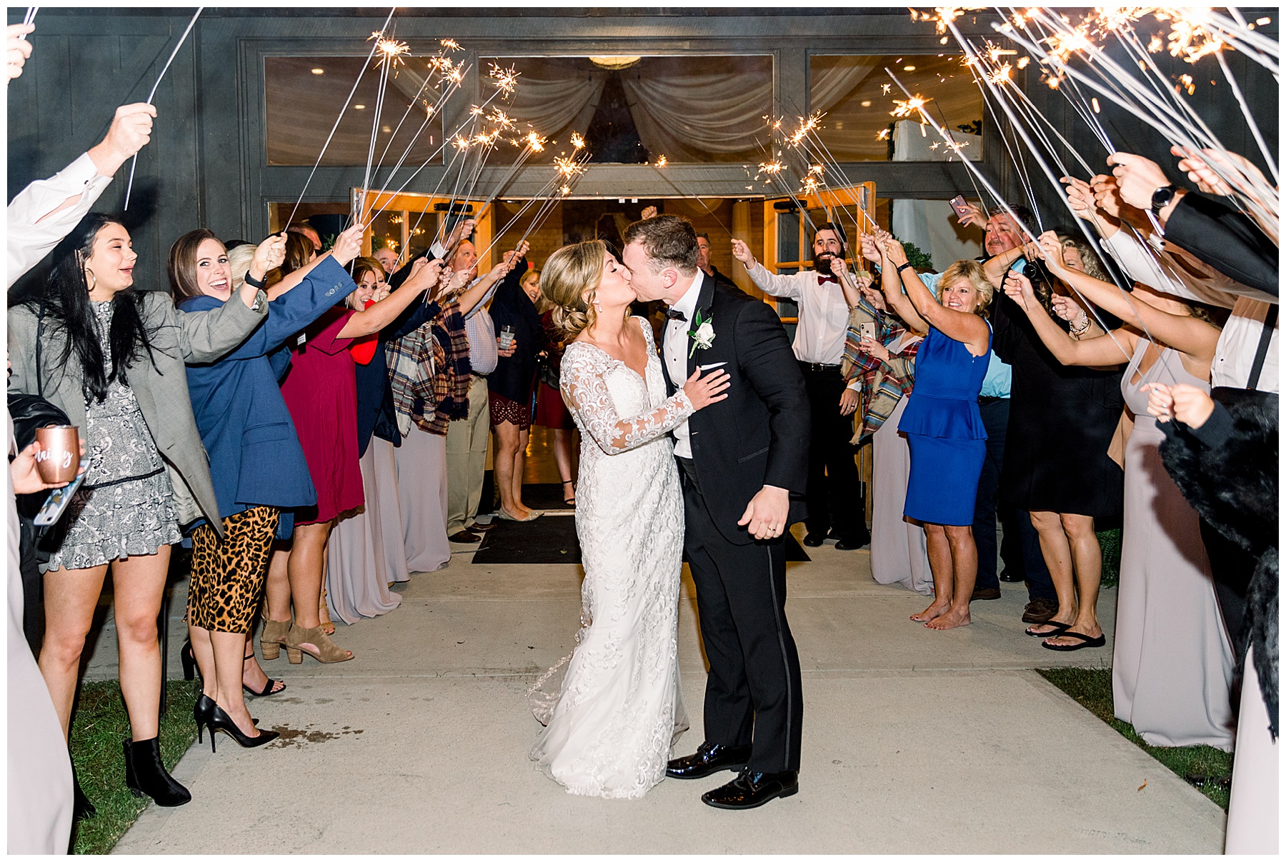 Oakland Farm Wedding Day - Tiffany L Johnson Photography_0206.jpg Oakland Farm Wedding Day - Tiffany L Johnson Photography_0206.jpg