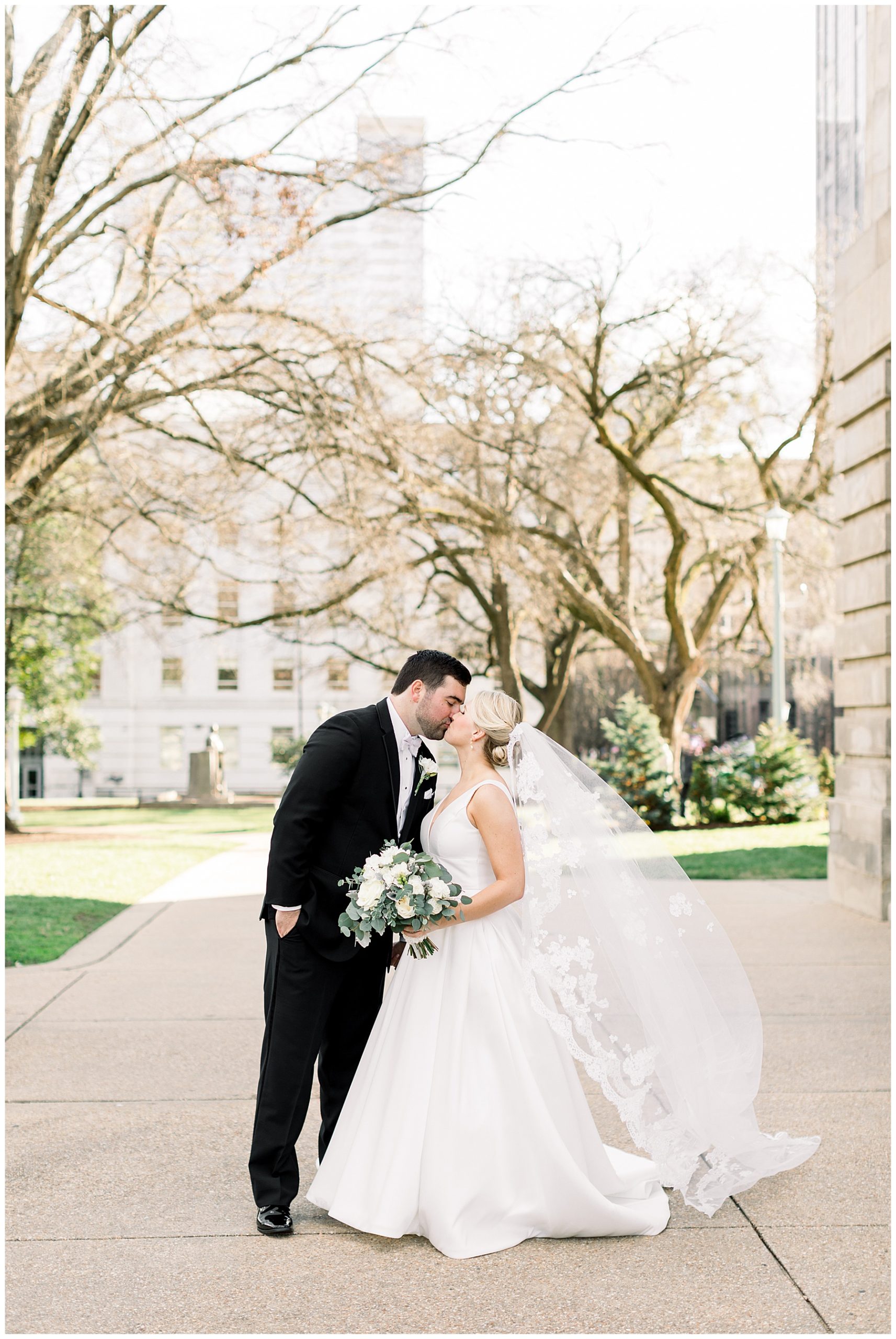 Downtown Raleigh NC Wedding Photographer - Tiffany L Johnson Photography_0092.jpg
