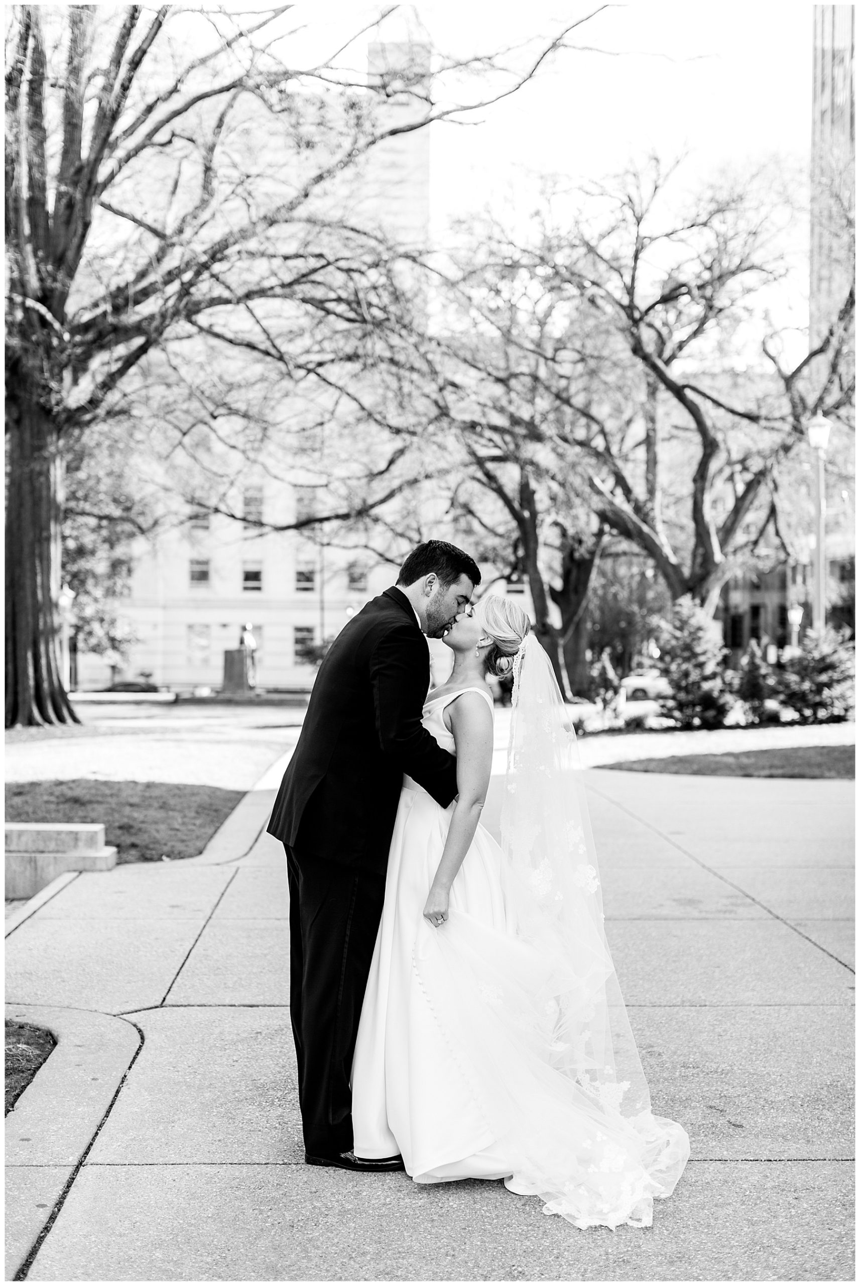 Downtown Raleigh NC Wedding Photographer - Tiffany L Johnson Photography_0110.jpg