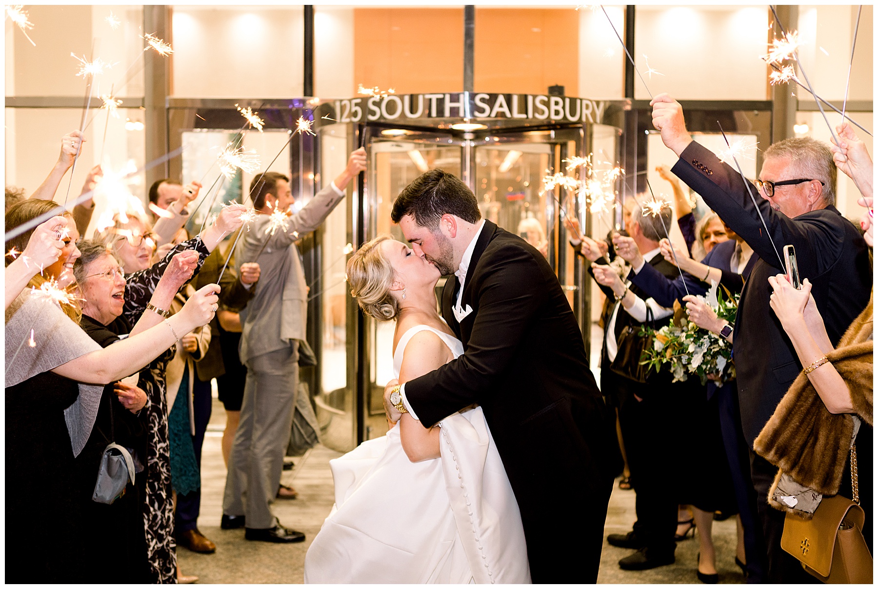 Downtown Raleigh NC Wedding Photographer - Tiffany L Johnson Photography_0168.jpg