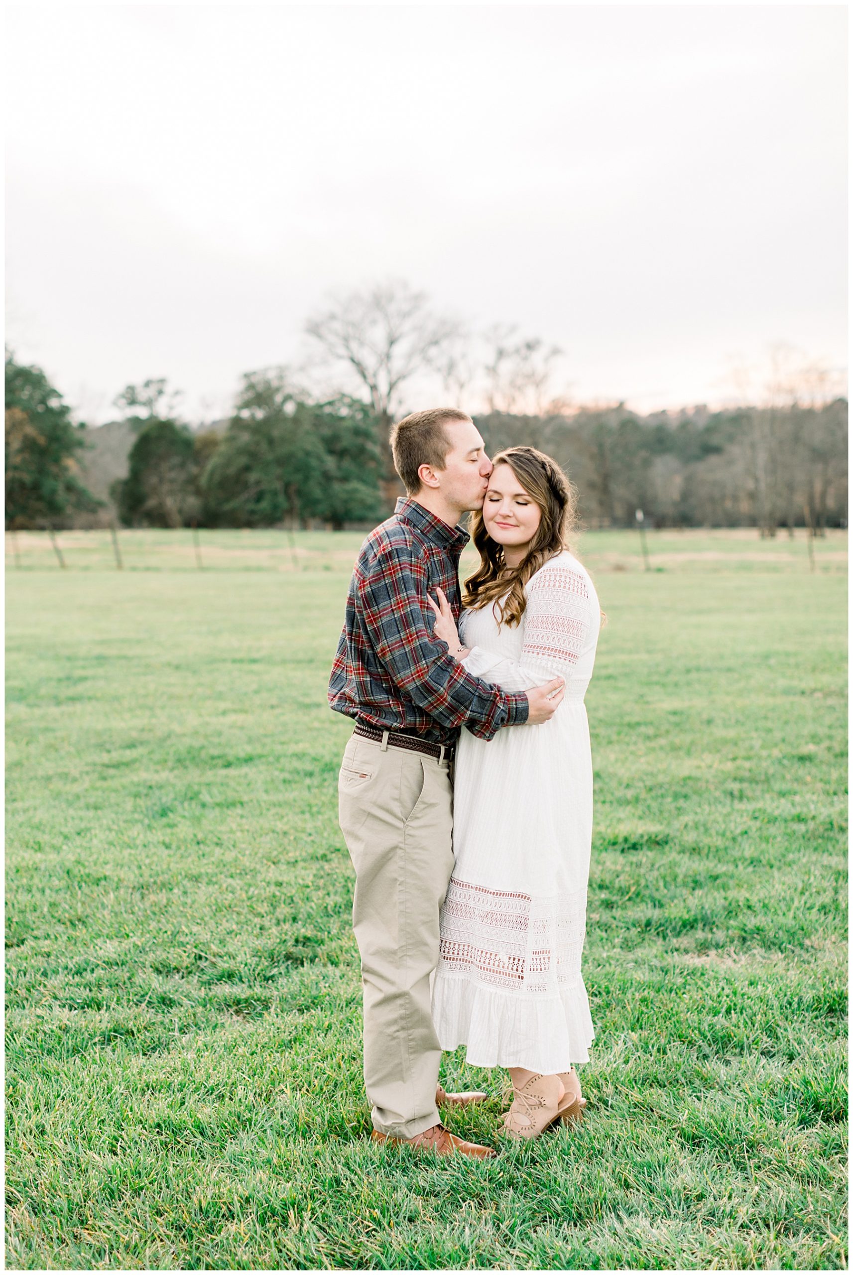 Rose Hill Plantation Engagement Session - Tiffany L Johnson Photography_0012.jpg