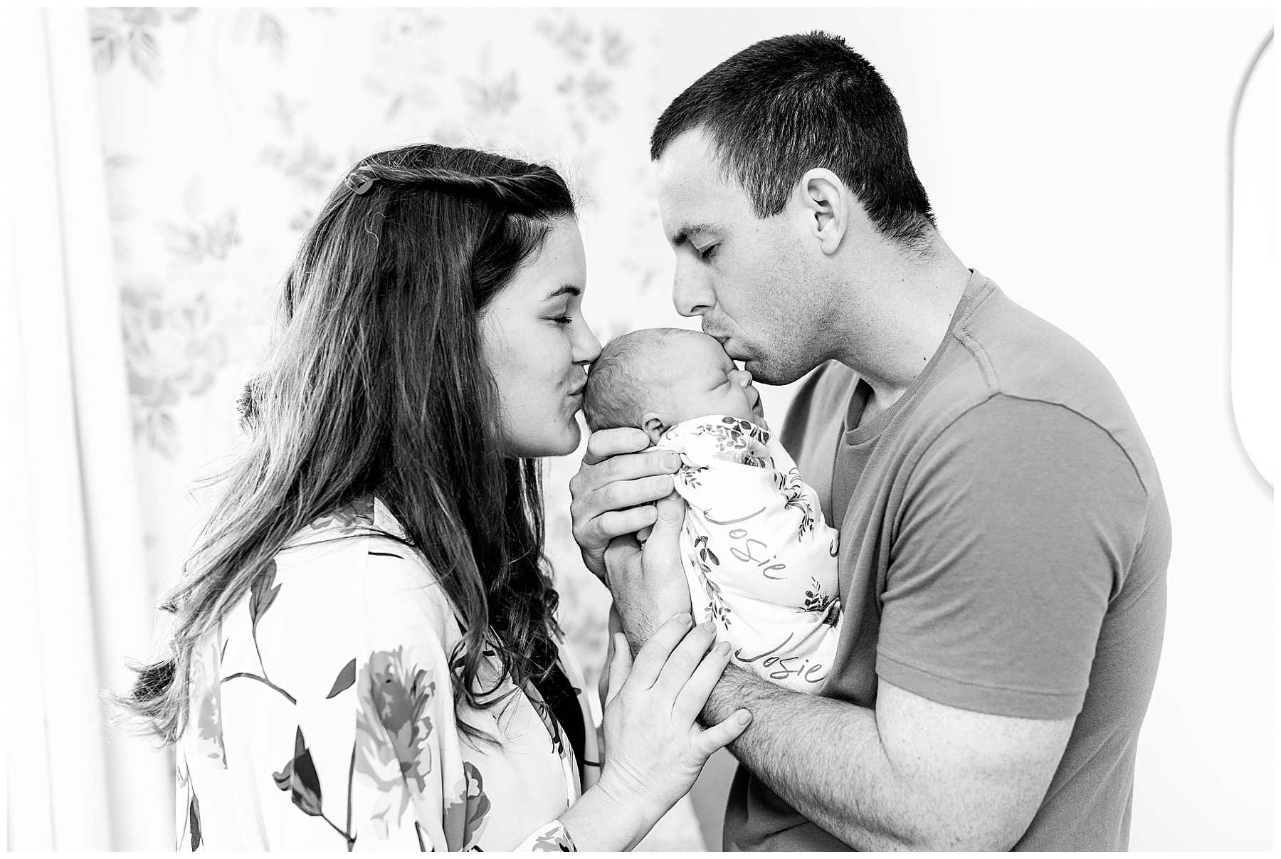Lifestyle newborn session - tiffany l johnson photography_0028.jpg