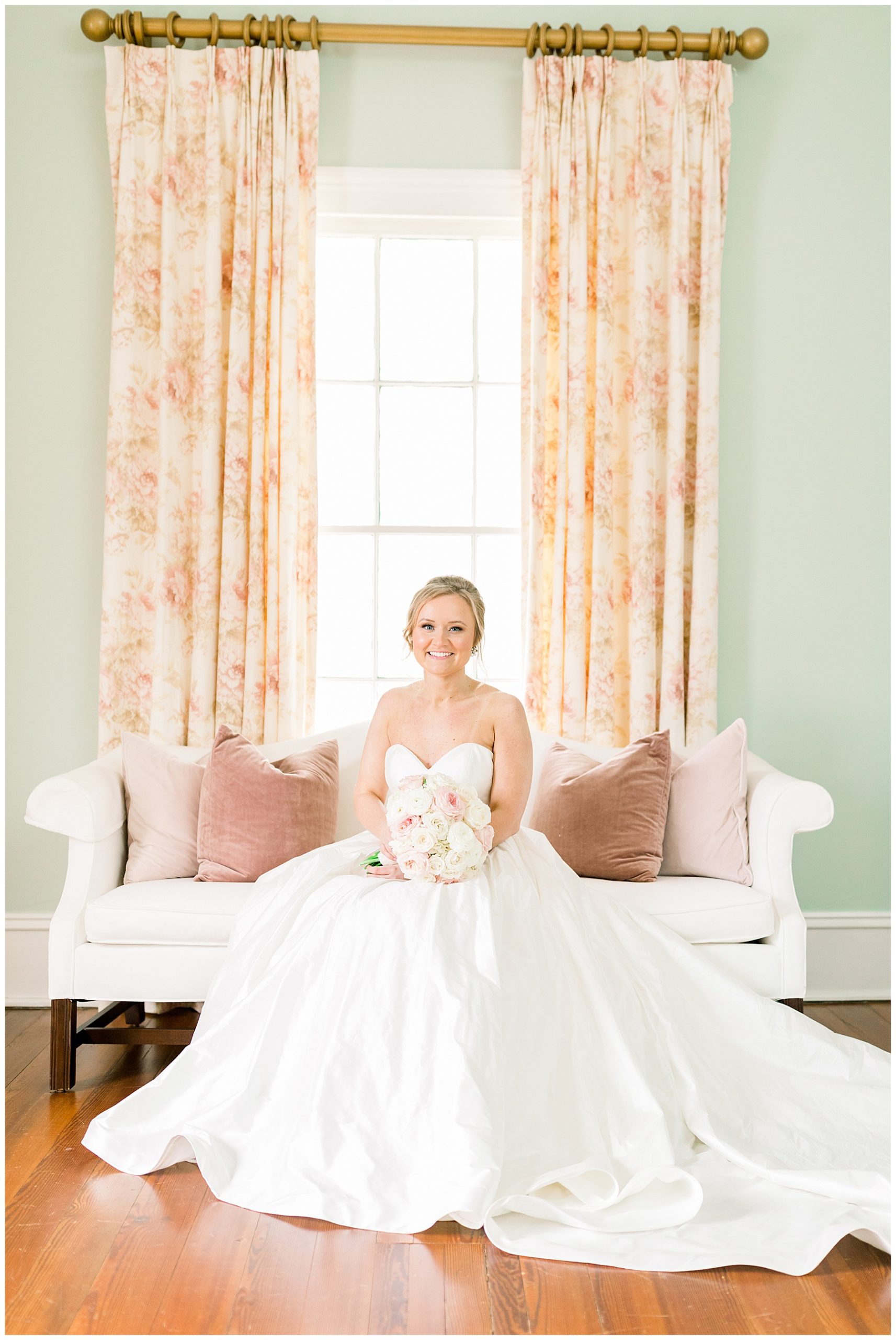 Rose Hill Plantation Bridal Session - Tiffany L Johnson Photography - Southern Bridal Session_0007.jpg Rose Hill Plantation Bridal Session - Tiffany L Johnson Photography - Southern Bridal Session_0007.jpg