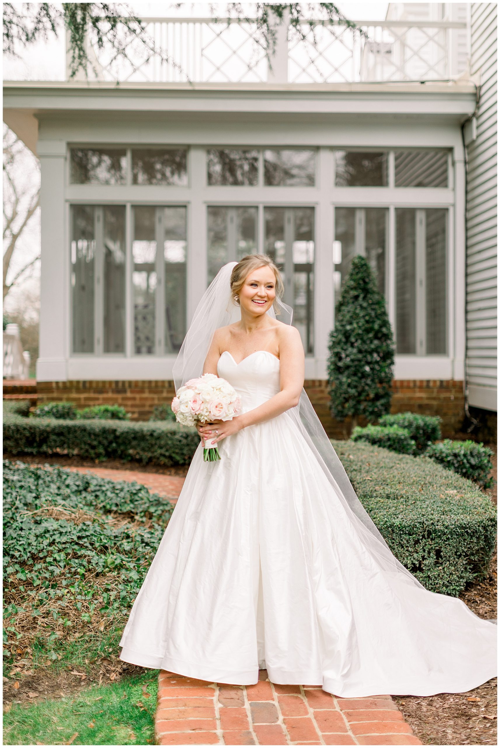Rose Hill Plantation Bridal Session - Tiffany L Johnson Photography - Southern Bridal Session_0035.jpg Rose Hill Plantation Bridal Session - Tiffany L Johnson Photography - Southern Bridal Session_0035.jpg