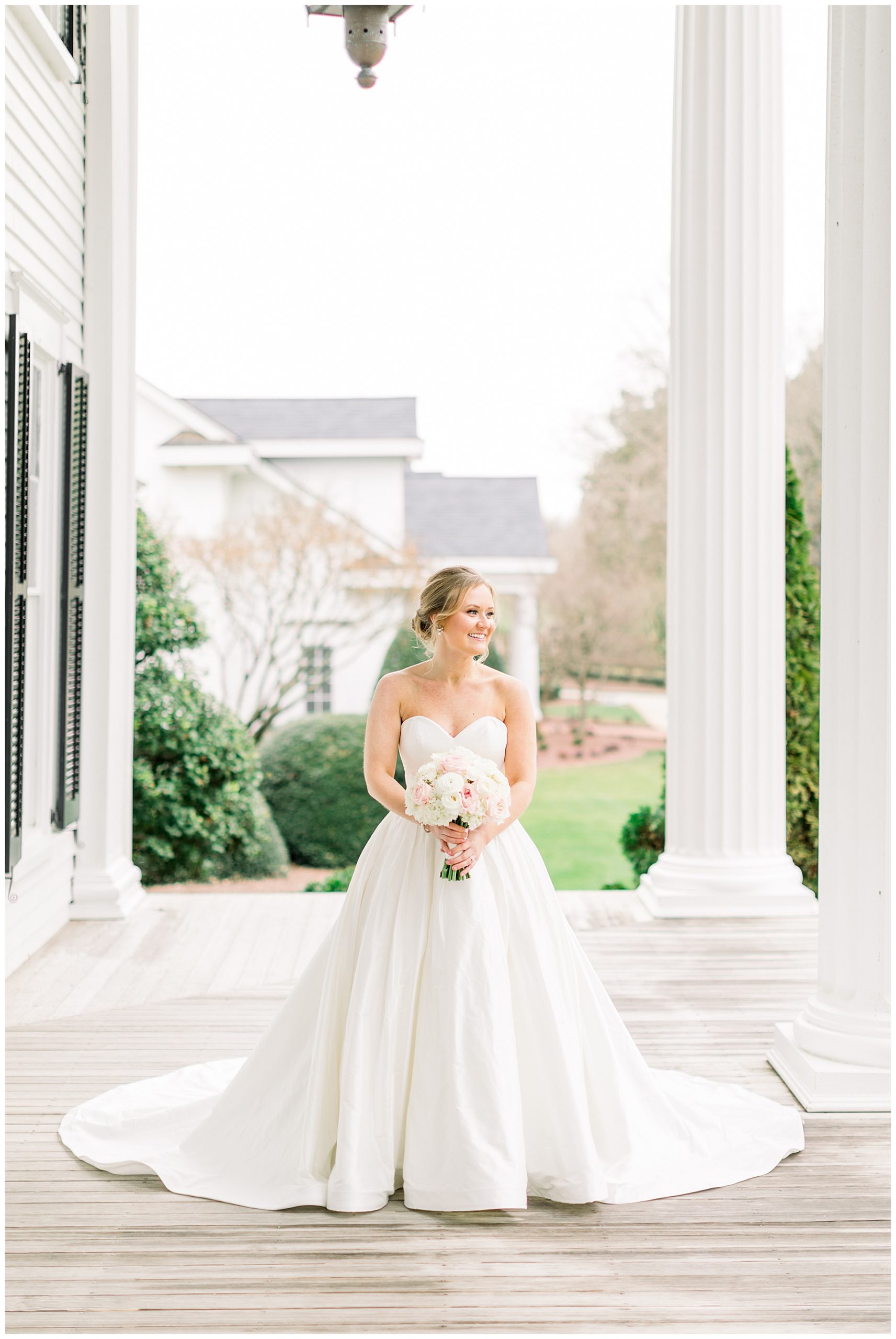 Rose Hill Plantation Bridal Session - Tiffany L Johnson Photography - Southern Bridal Session_0045.jpg Rose Hill Plantation Bridal Session - Tiffany L Johnson Photography - Southern Bridal Session_0045.jpg