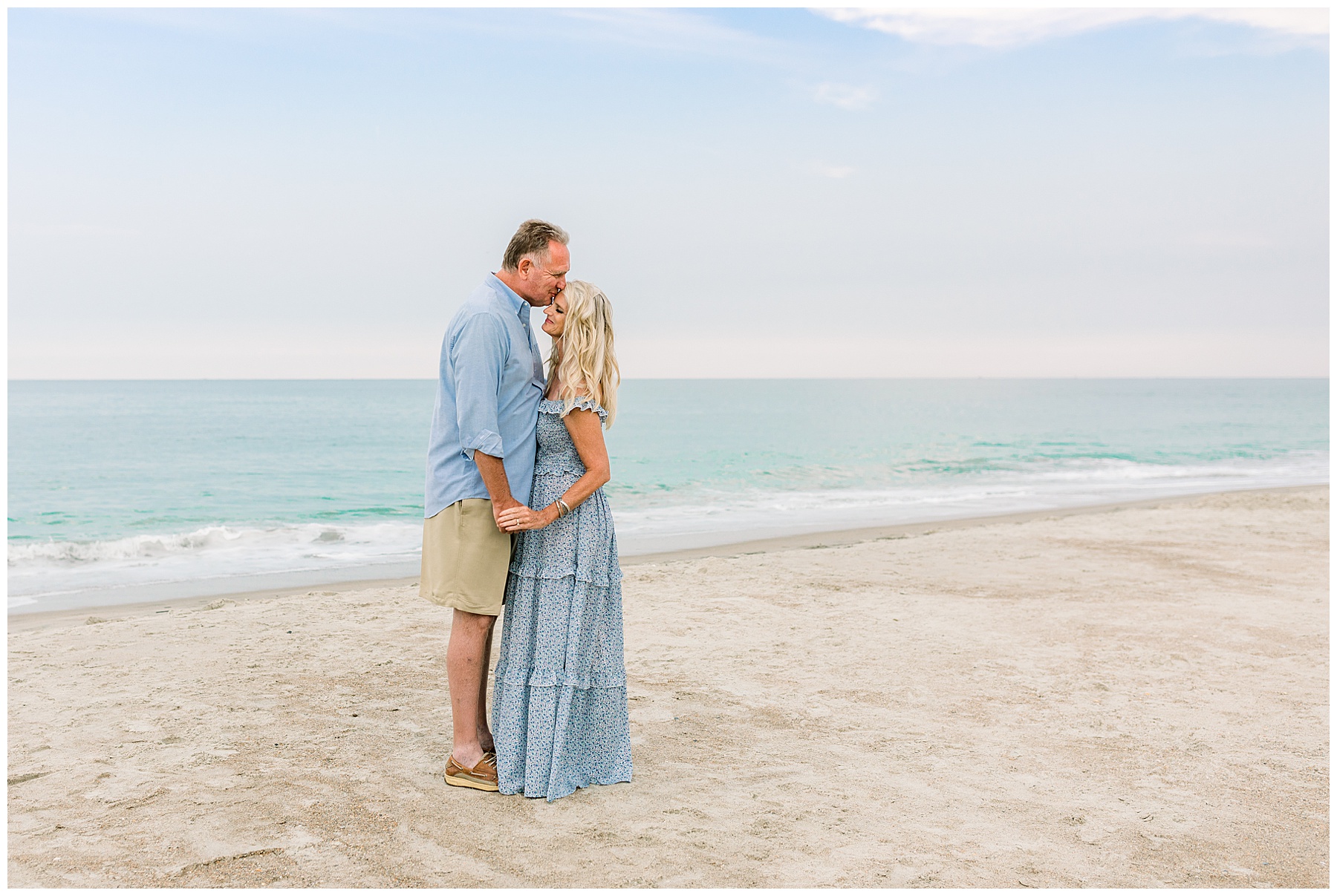 Emerald Isle Beach Engagement Session - Tiffany L Johnson Photographer_0017.jpg