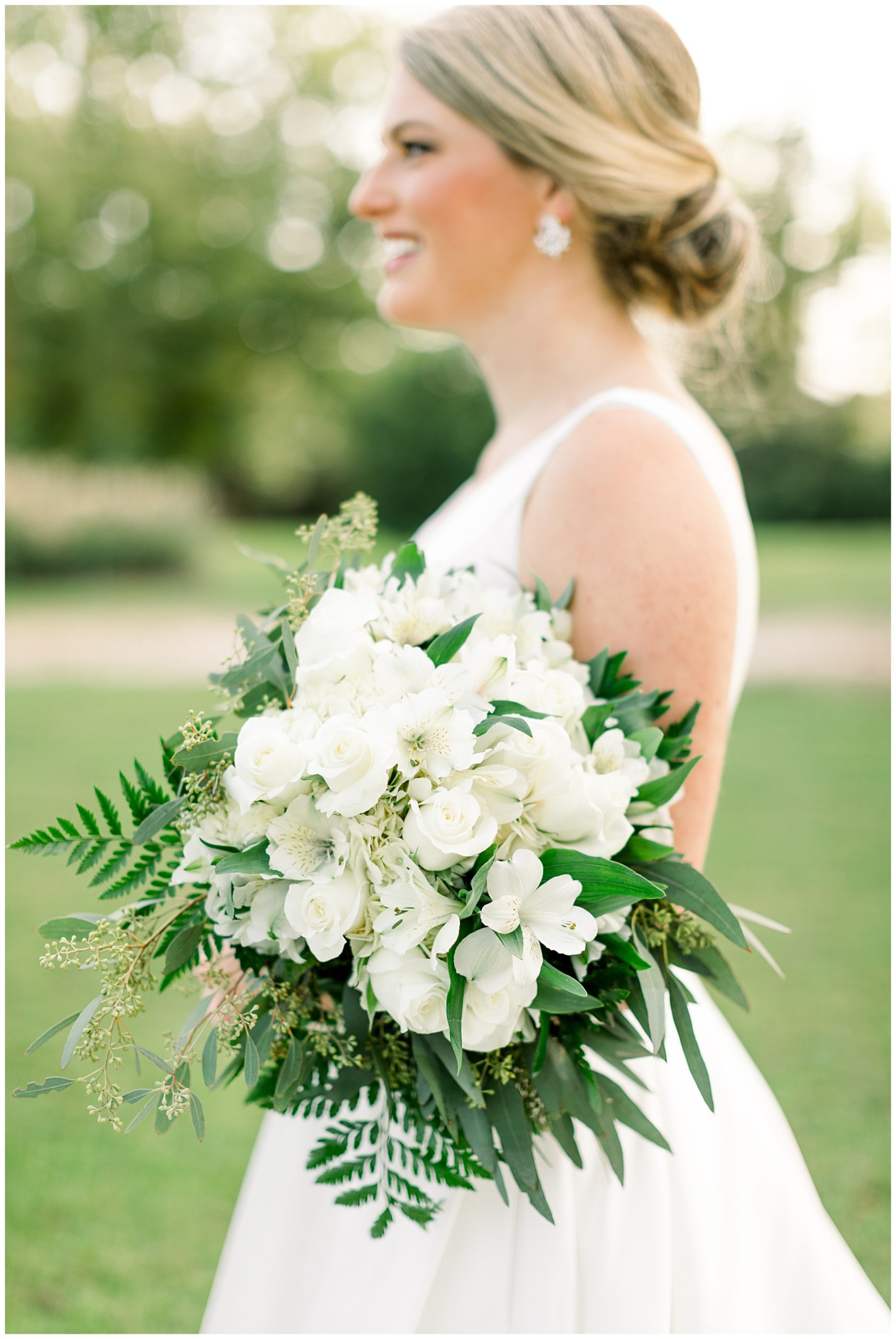 Stonewall Manor Bridal Session - Rocky Mount Wedding Phtographer - Tiffany L Johnson Photography_0013.jpg