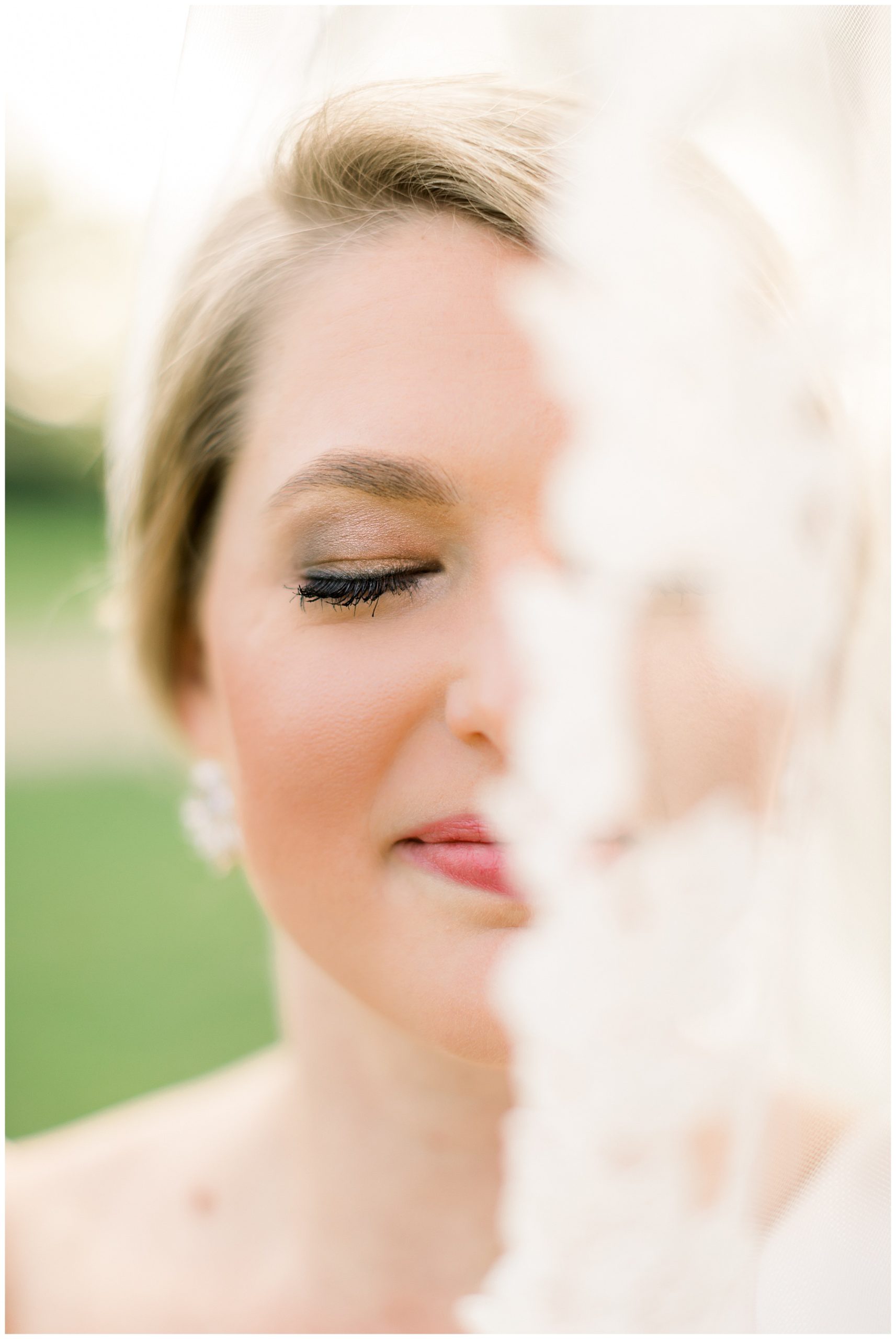 Stonewall Manor Bridal Session - Rocky Mount Wedding Phtographer - Tiffany L Johnson Photography_0021.jpg Stonewall Manor Bridal Session - Rocky Mount Wedding Phtographer - Tiffany L Johnson Photography_0021.jpg