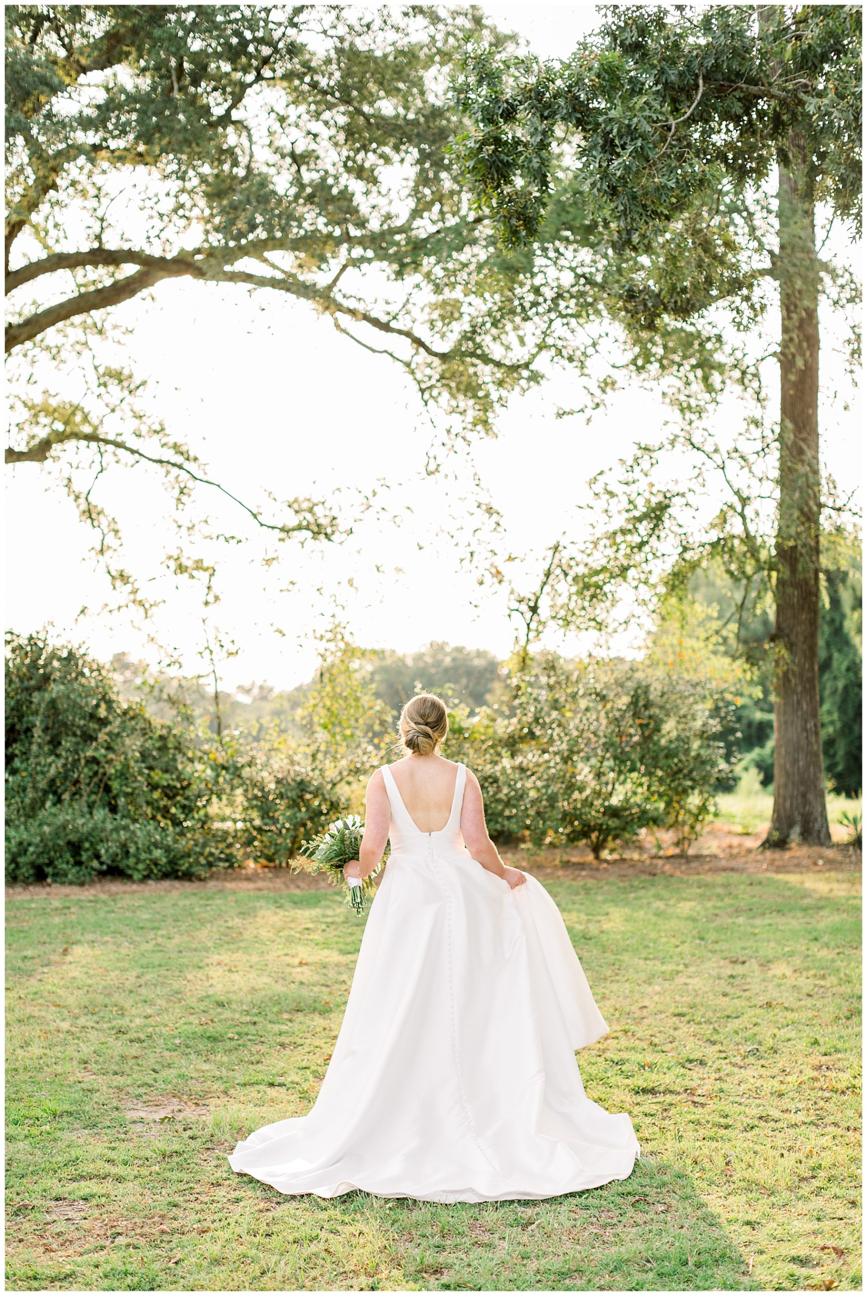 Stonewall Manor Bridal Session - Rocky Mount Wedding Phtographer - Tiffany L Johnson Photography_0039.jpg Stonewall Manor Bridal Session - Rocky Mount Wedding Phtographer - Tiffany L Johnson Photography_0039.jpg