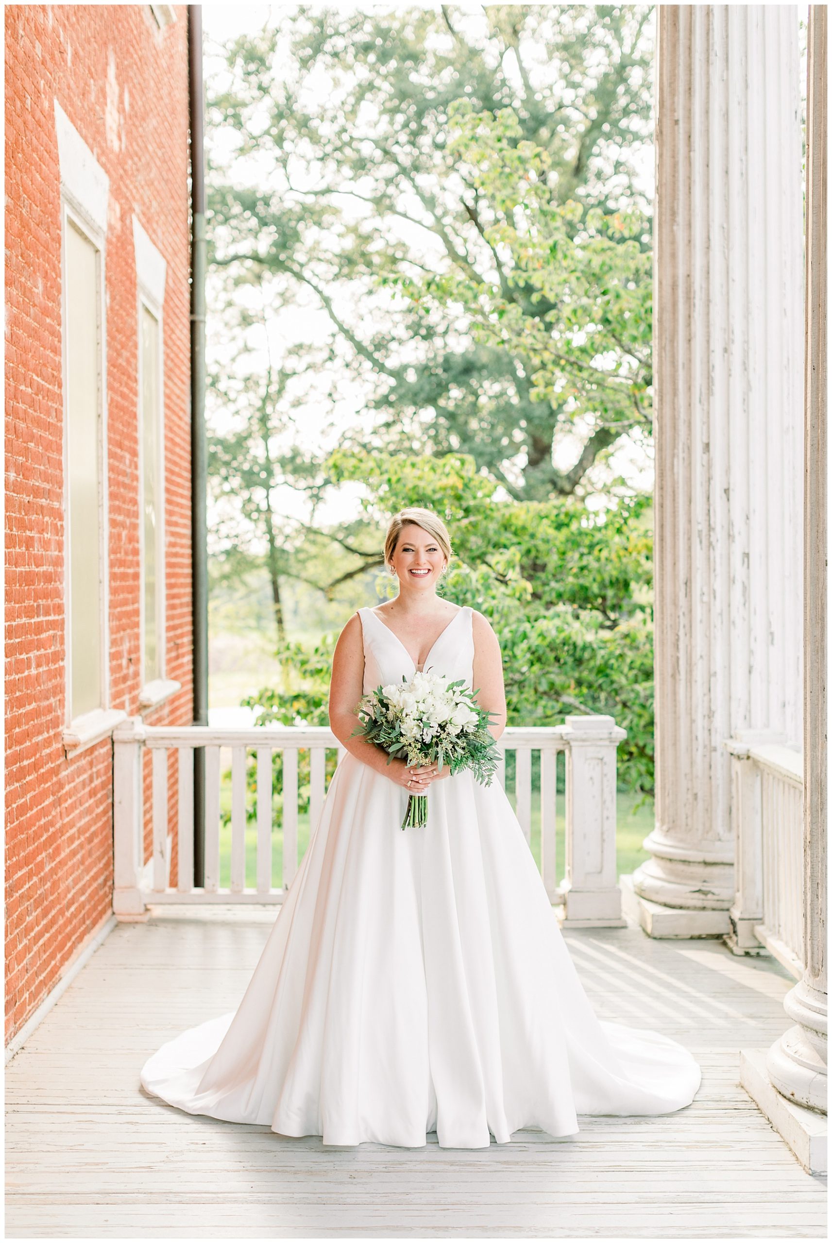 Stonewall Manor Bridal Session - Rocky Mount Wedding Phtographer - Tiffany L Johnson Photography_0055.jpg Stonewall Manor Bridal Session - Rocky Mount Wedding Phtographer - Tiffany L Johnson Photography_0055.jpg