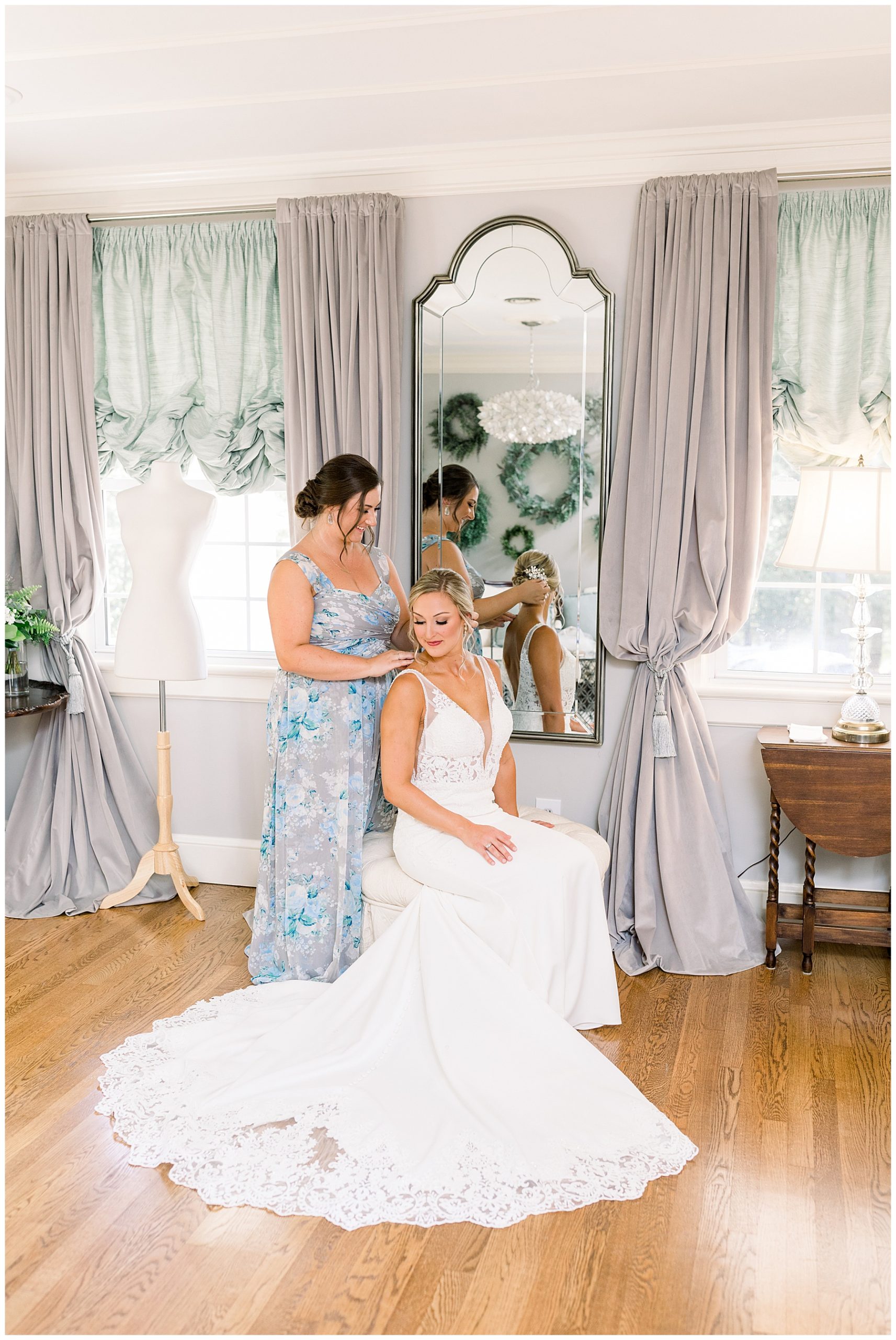 The Highgrove Estate Wedding Day - Tiffany L Johnson Photography_0047.jpg