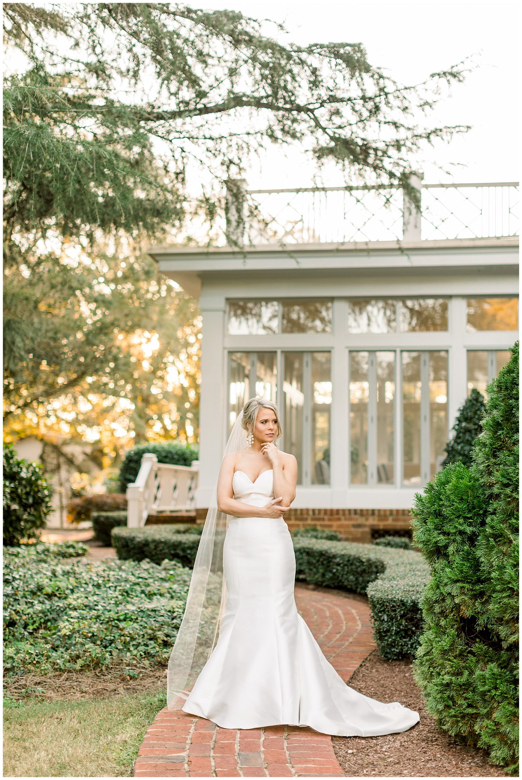 Rose Hill Estate Bridal Session - Tiffany L Johnson Photography_0001.jpg