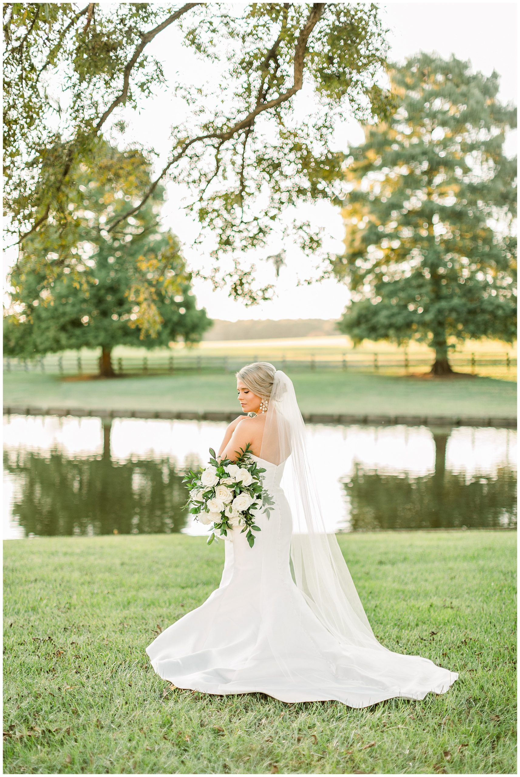 Rose Hill Estate Bridal Session - Tiffany L Johnson Photography_0013.jpg