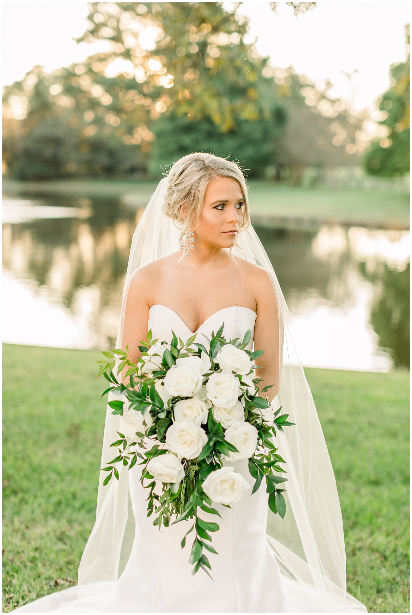 Rose Hill Estate Bridal Session - Tiffany L Johnson Photography_0015.jpg