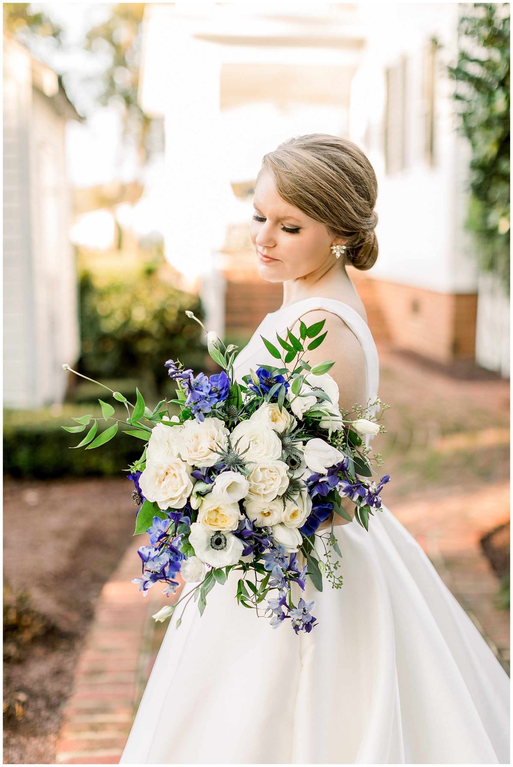 Rose Hill Estate Bridal Session - Tiffany L Johnson Photography_0023.jpg