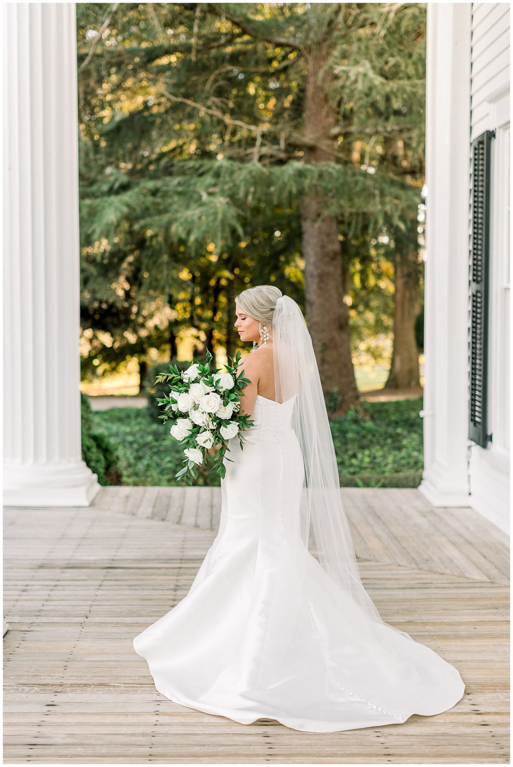 Rose Hill Estate Bridal Session - Tiffany L Johnson Photography_0043.jpg