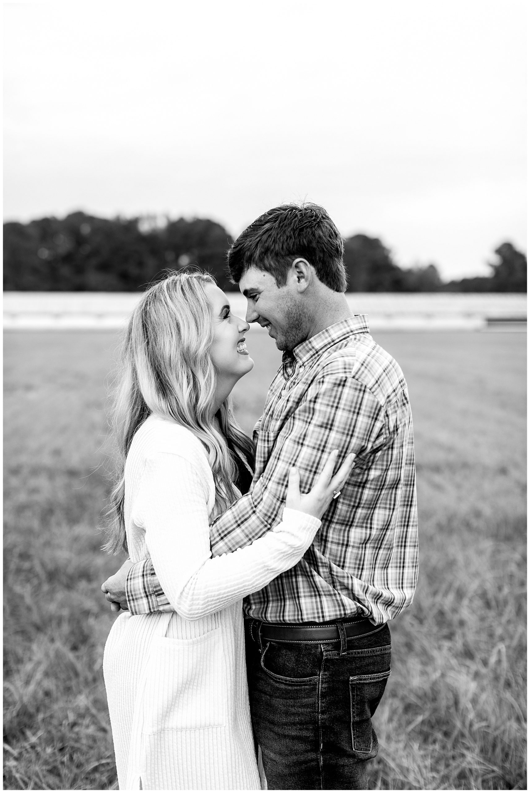 Eastern NC Beach Engagement Session - Tiffany L Johnson Photography_0010.jpg