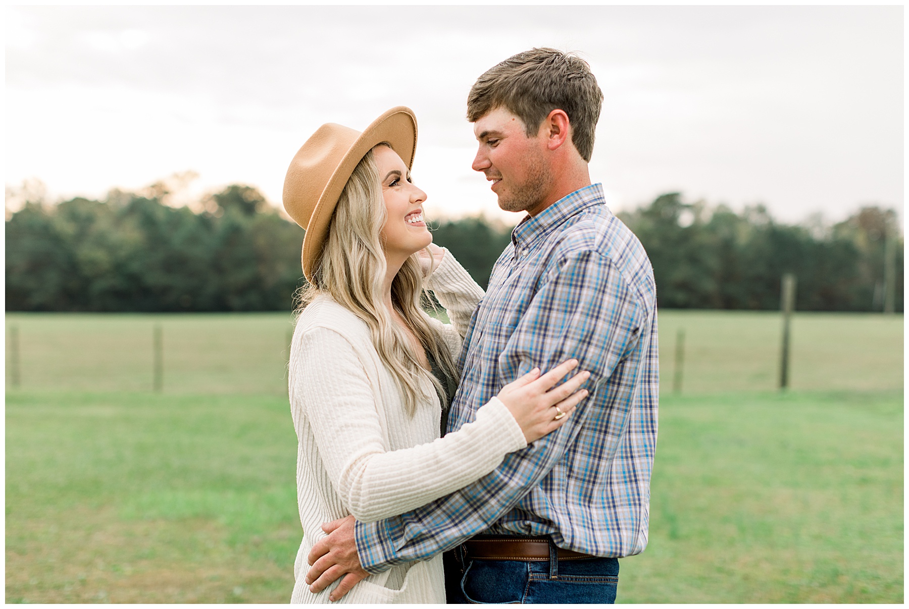 Eastern NC Beach Engagement Session - Tiffany L Johnson Photography_0042.jpg