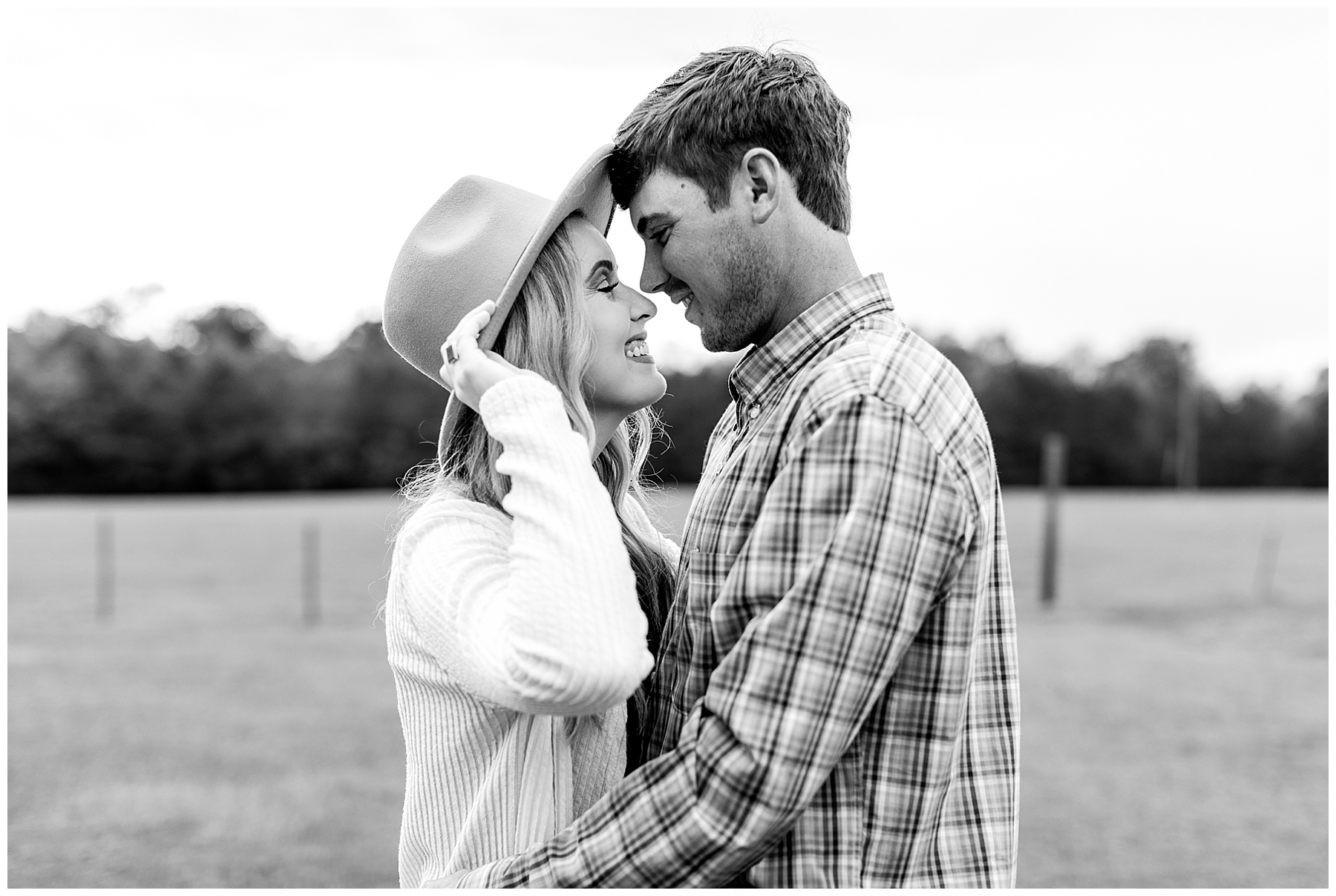 Eastern NC Beach Engagement Session - Tiffany L Johnson Photography_0044.jpg