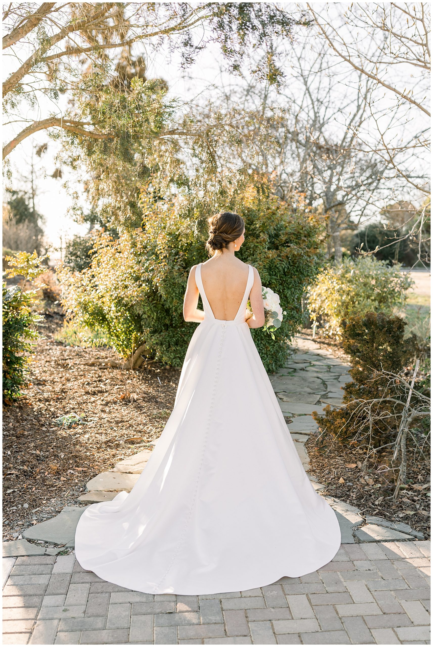 JC Raulston Arborteum Bridal Session - Tiffany L Johnson Photography - Raleigh Wedding Photographer_0036.jpg